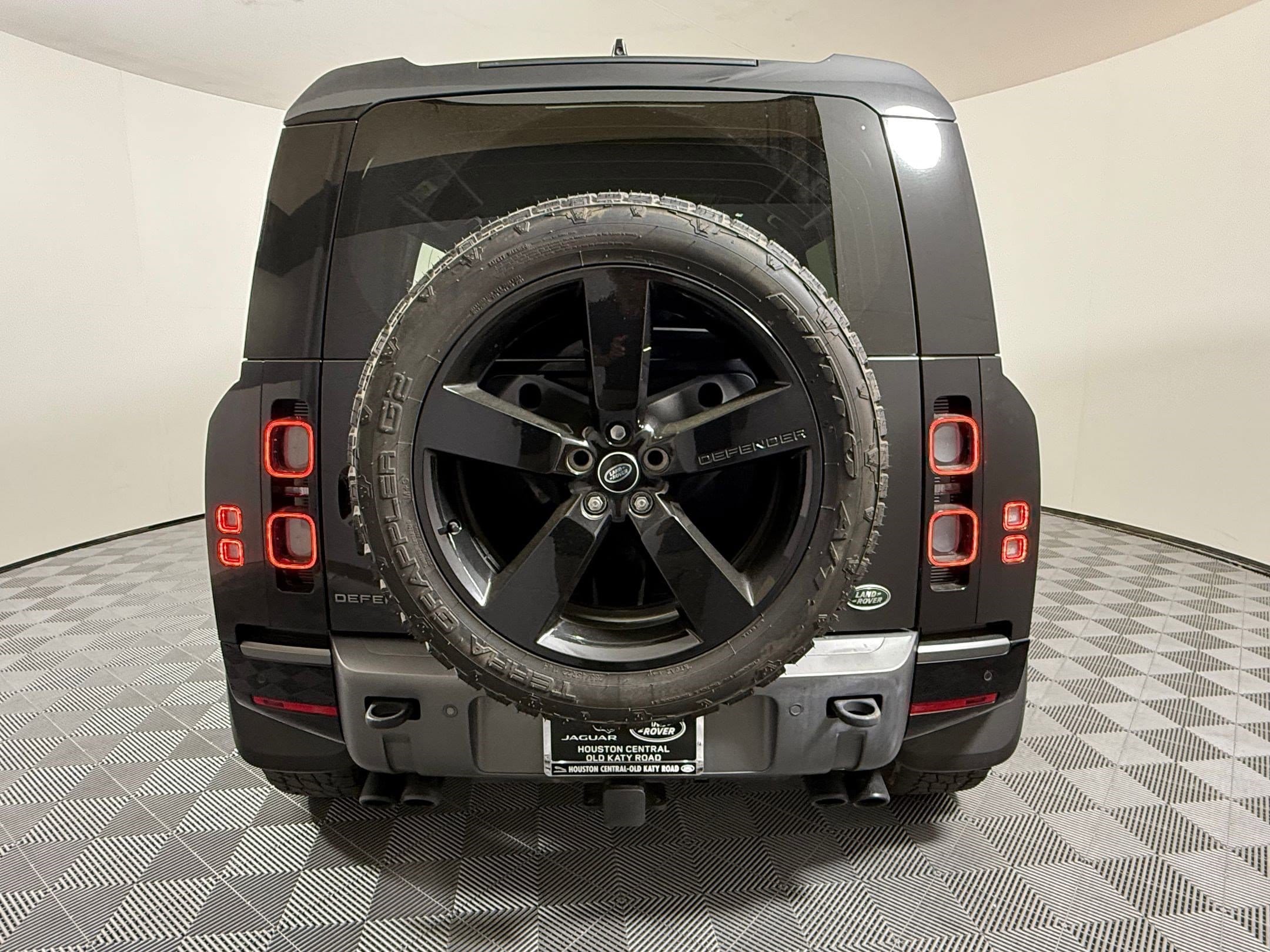 2022 Land Rover Defender V8 - Photo 10