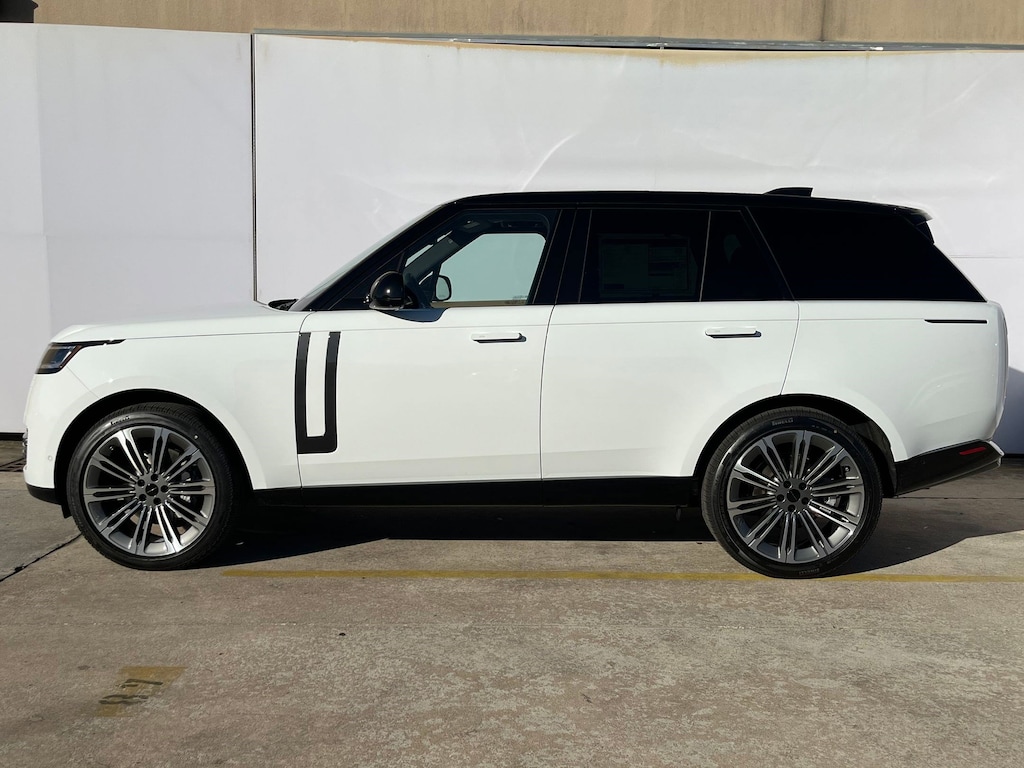New 2026 Land Rover Range Rover SE SUV
