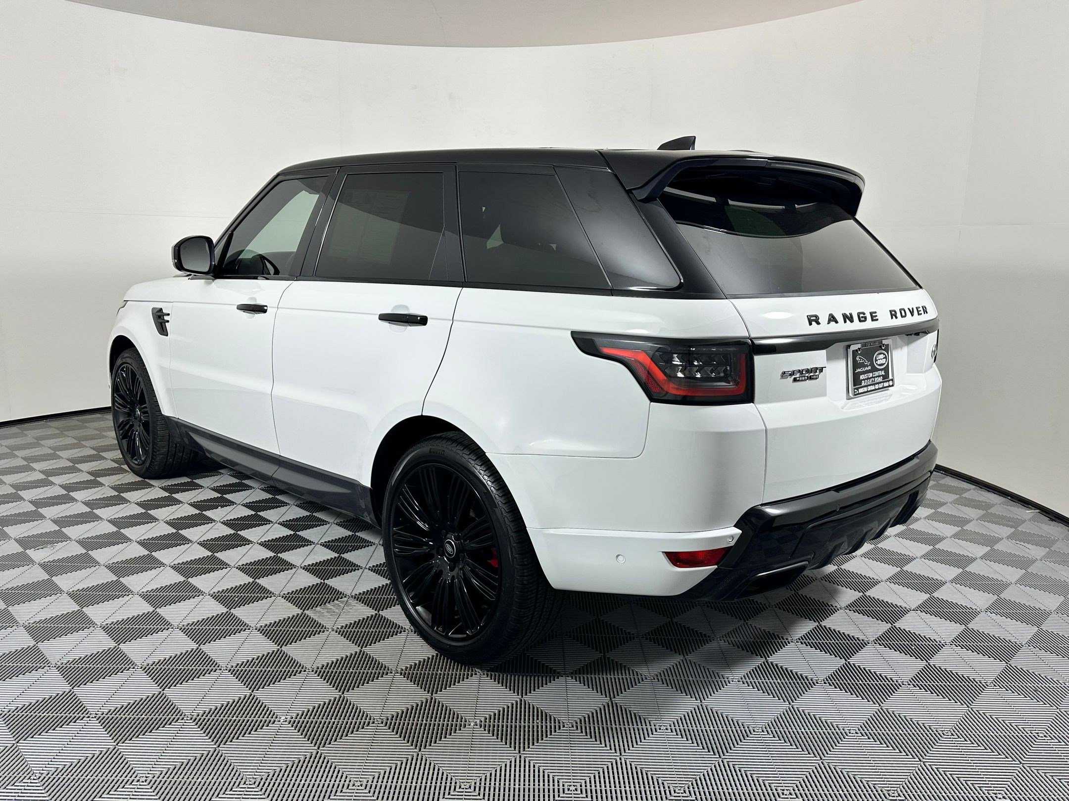 2022 Land Rover Range Rover Sport HSE Dynamic photo 3