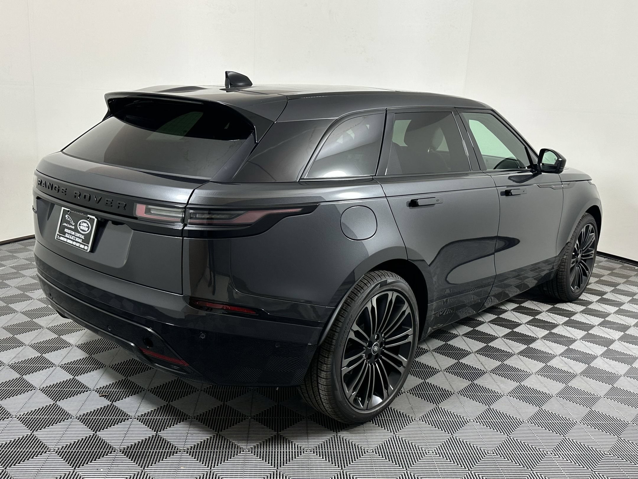 Range Rover Velar Dynamic SE SUV