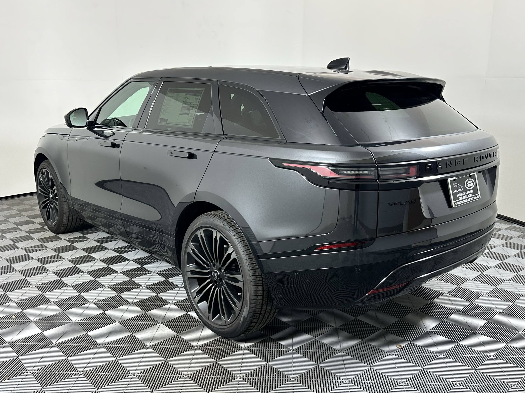 Range Rover Velar Dynamic SE SUV