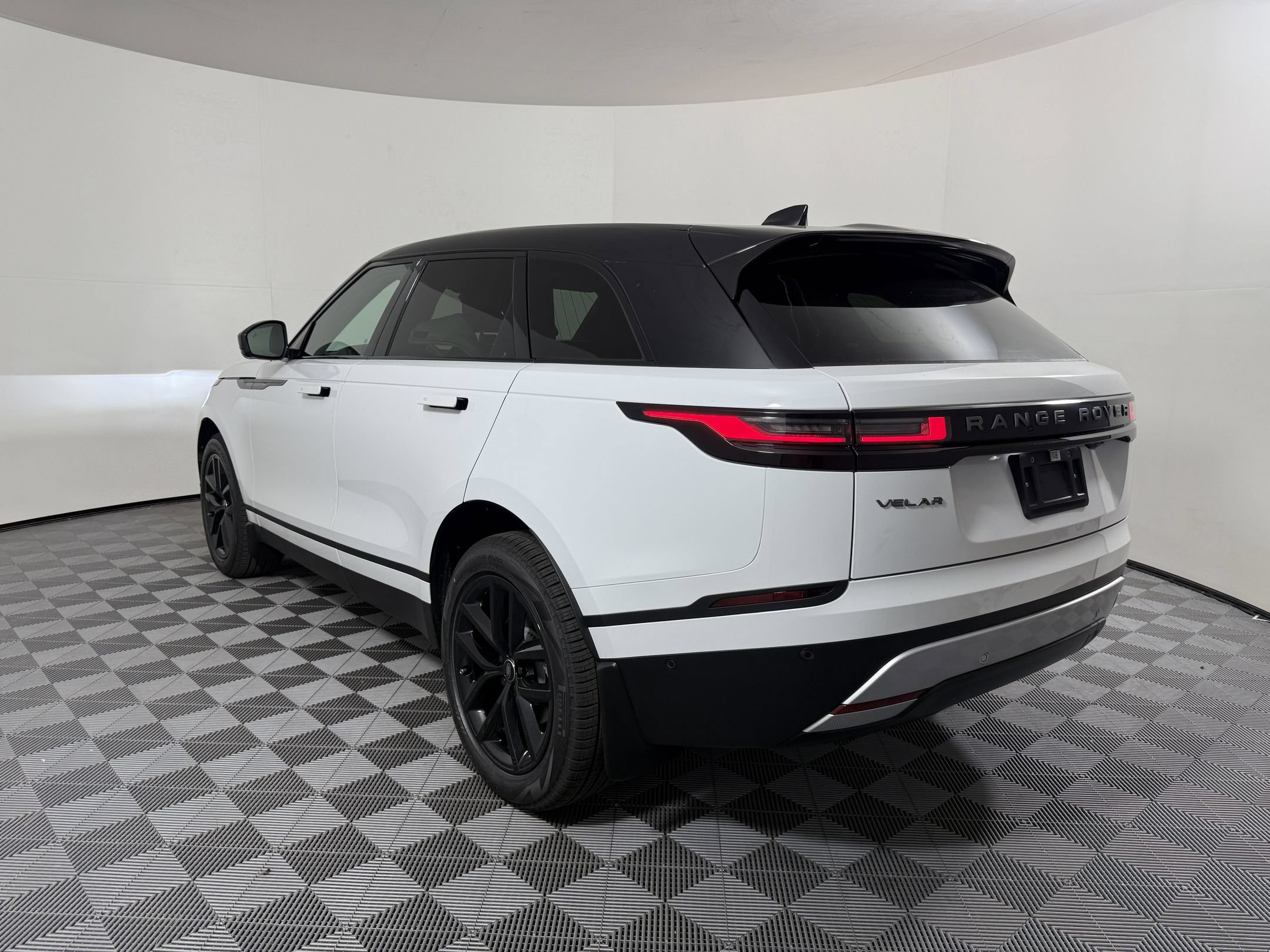 Range Rover Velar S SUV