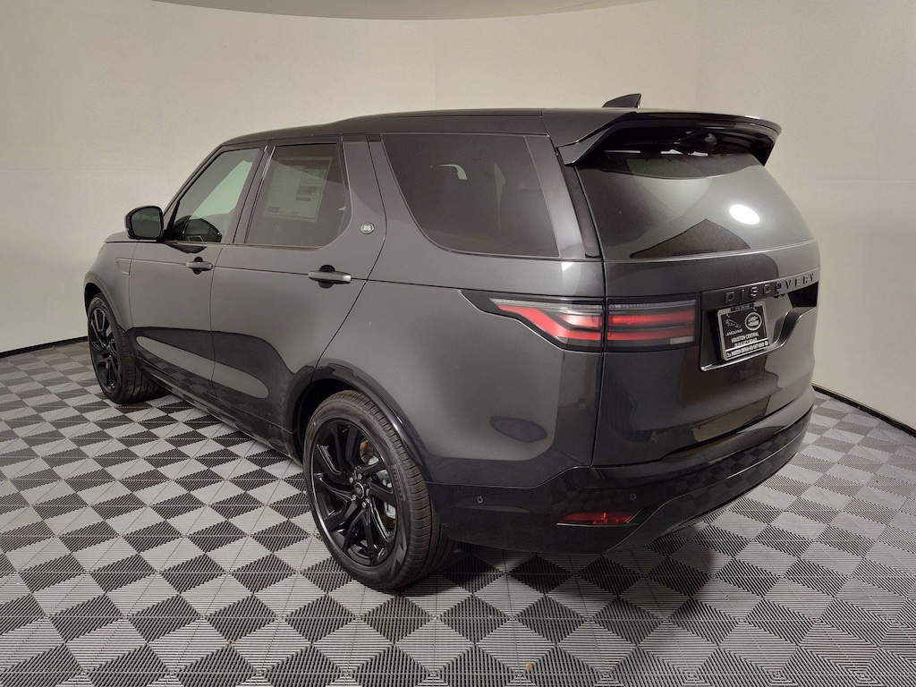 Certified 2025 Land Rover Discovery Dynamic SE SUV