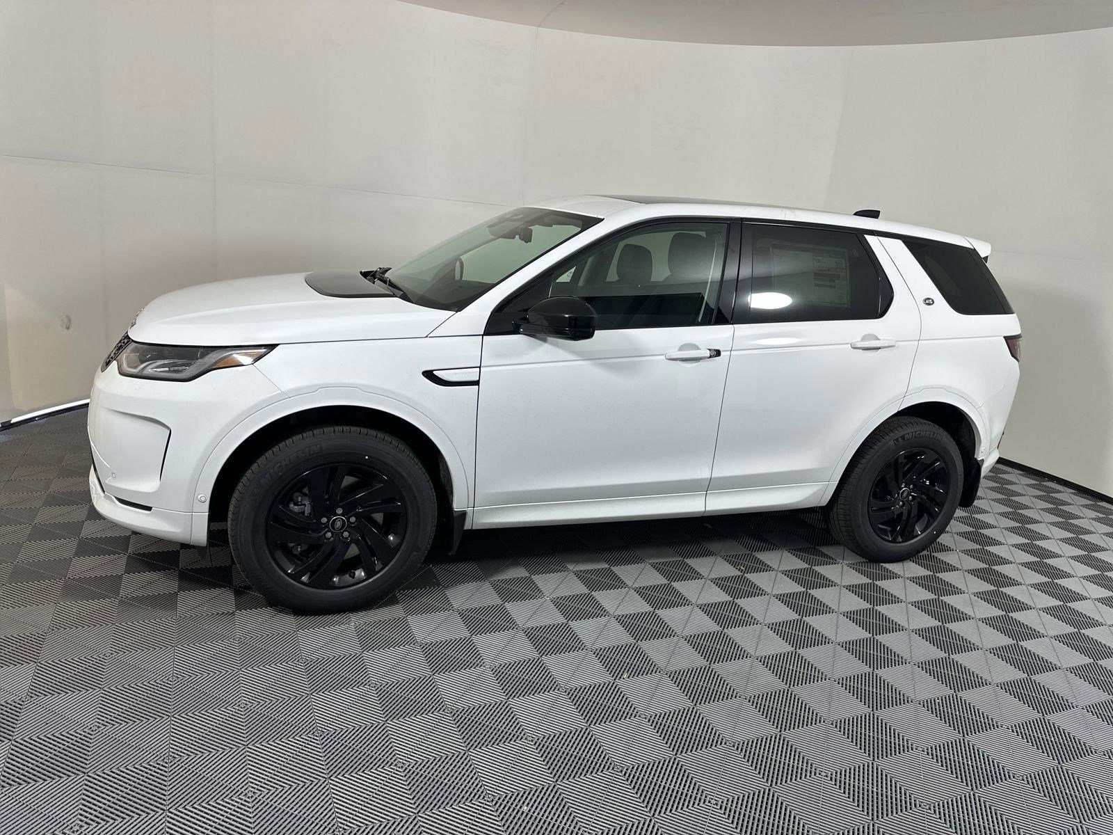 2025 Land Rover Discovery Sport S photo 2