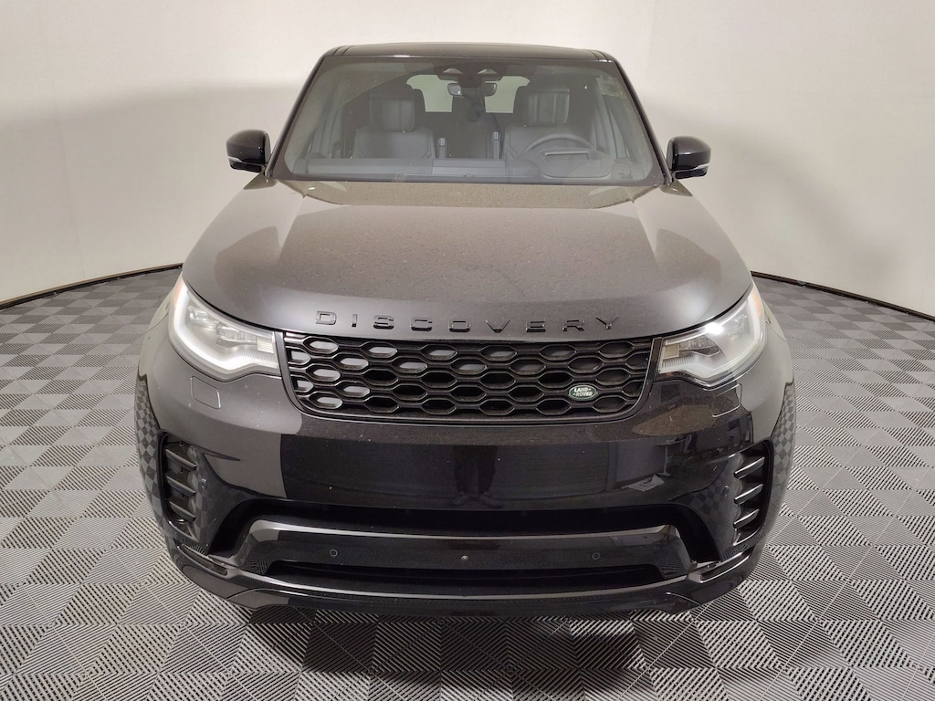 Certified 2025 Land Rover Discovery Dynamic SE SUV