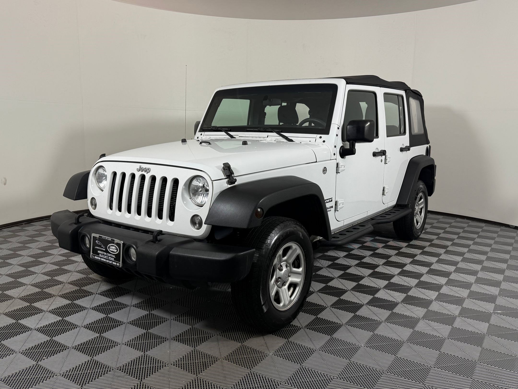 2017 Jeep Wrangler Sport's photo
