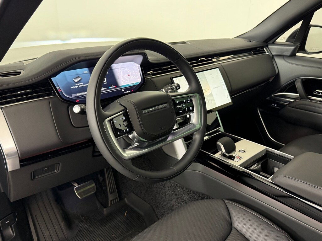 New 2026 Land Rover Range Rover SE SUV