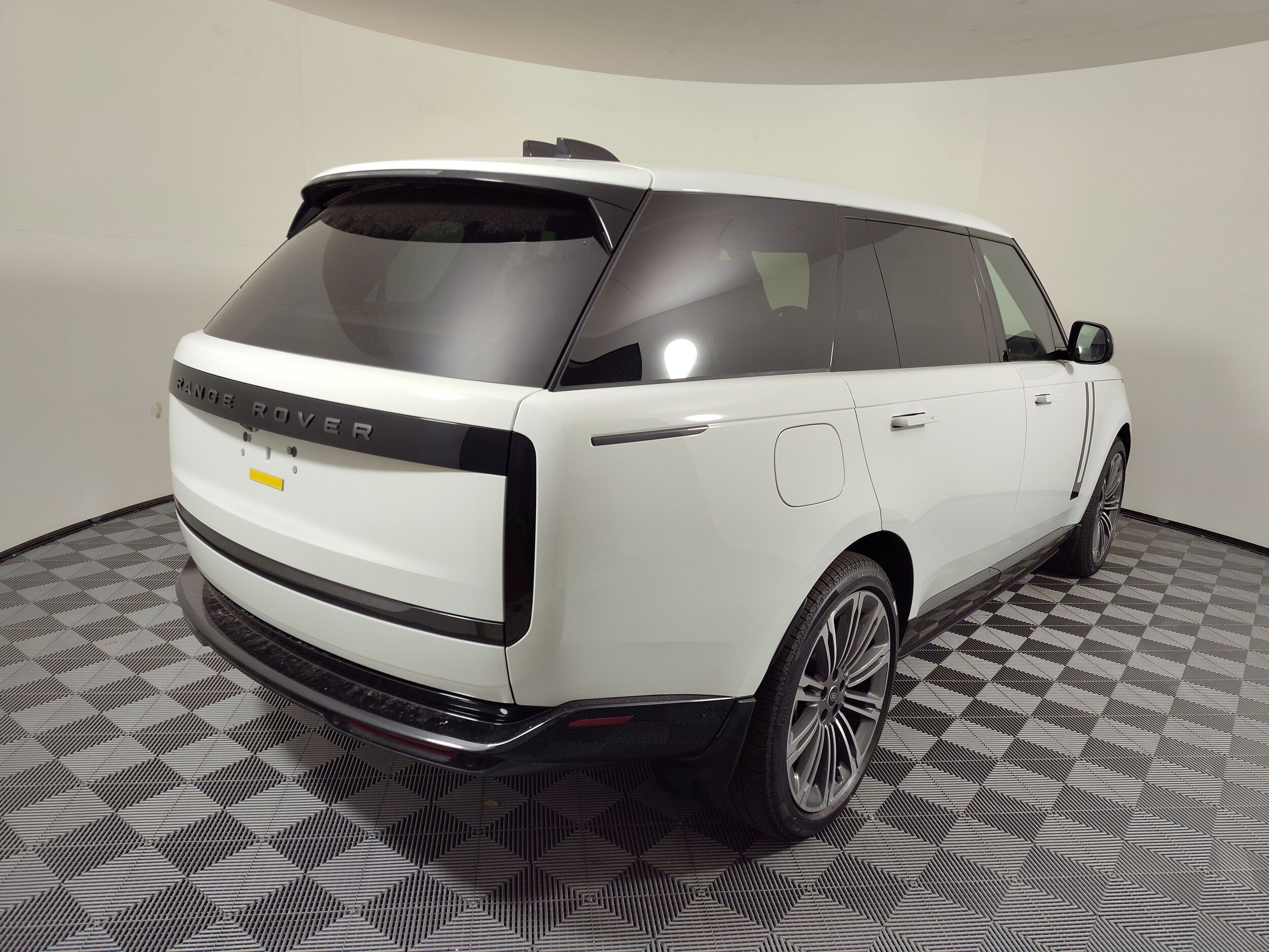 2025 Land Rover Range Rover SE photo 2