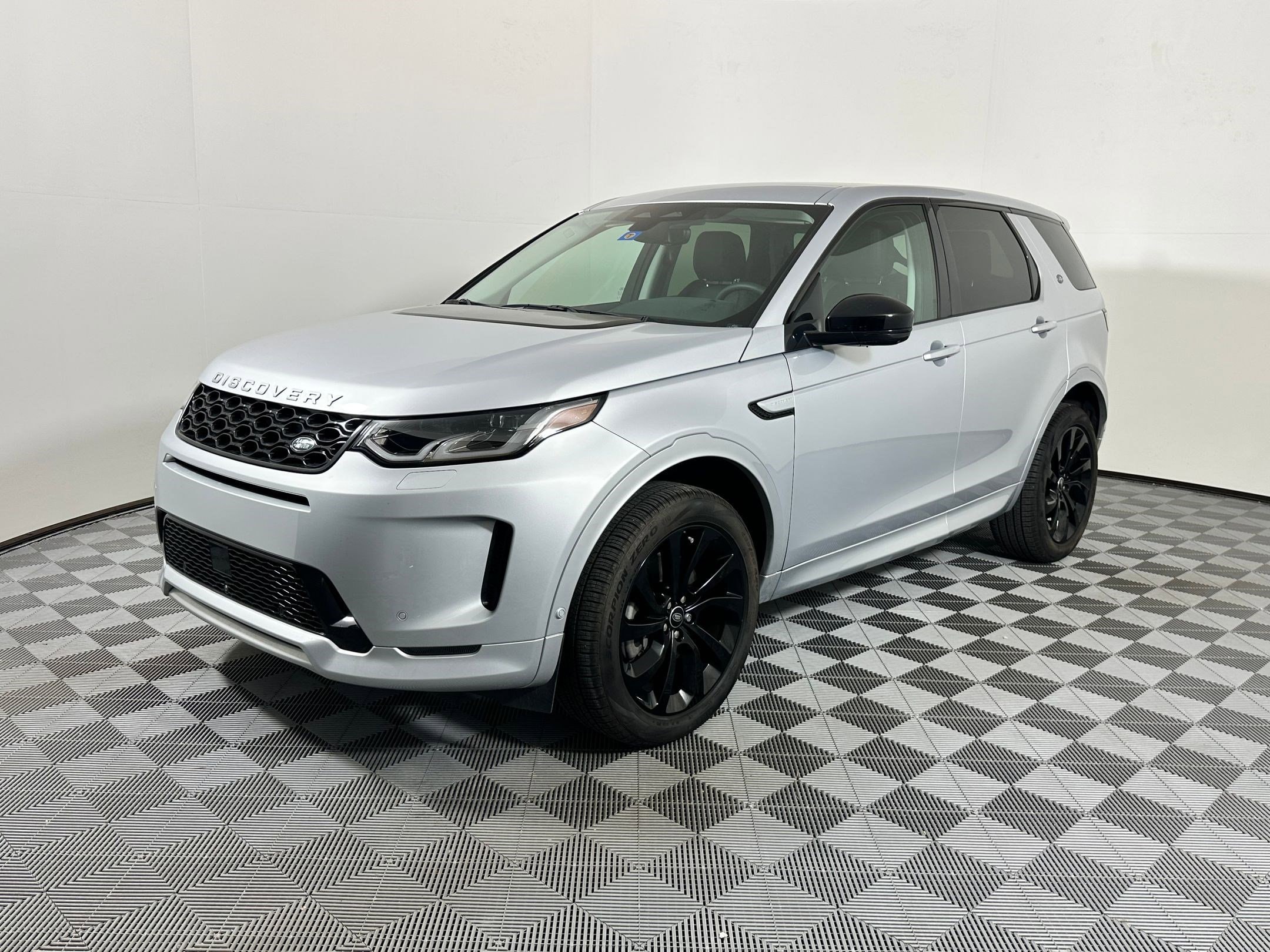 2025 Land Rover Discovery Sport S