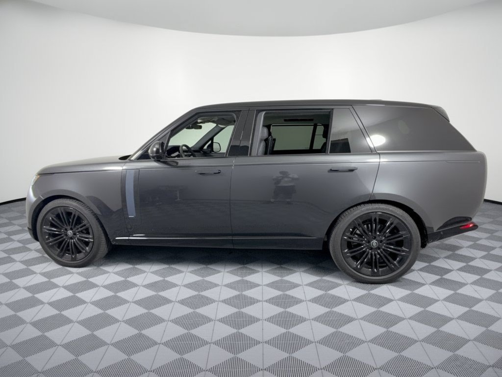 Used 2025 Land Rover Range Rover SE SUV for sale in Houston