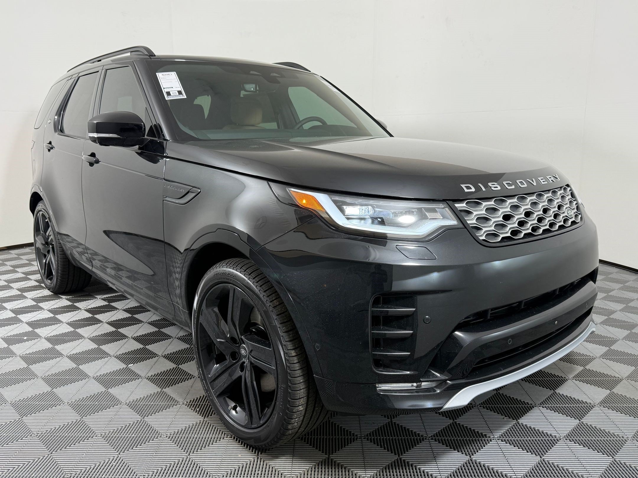 Discovery Gemini Edition SUV
