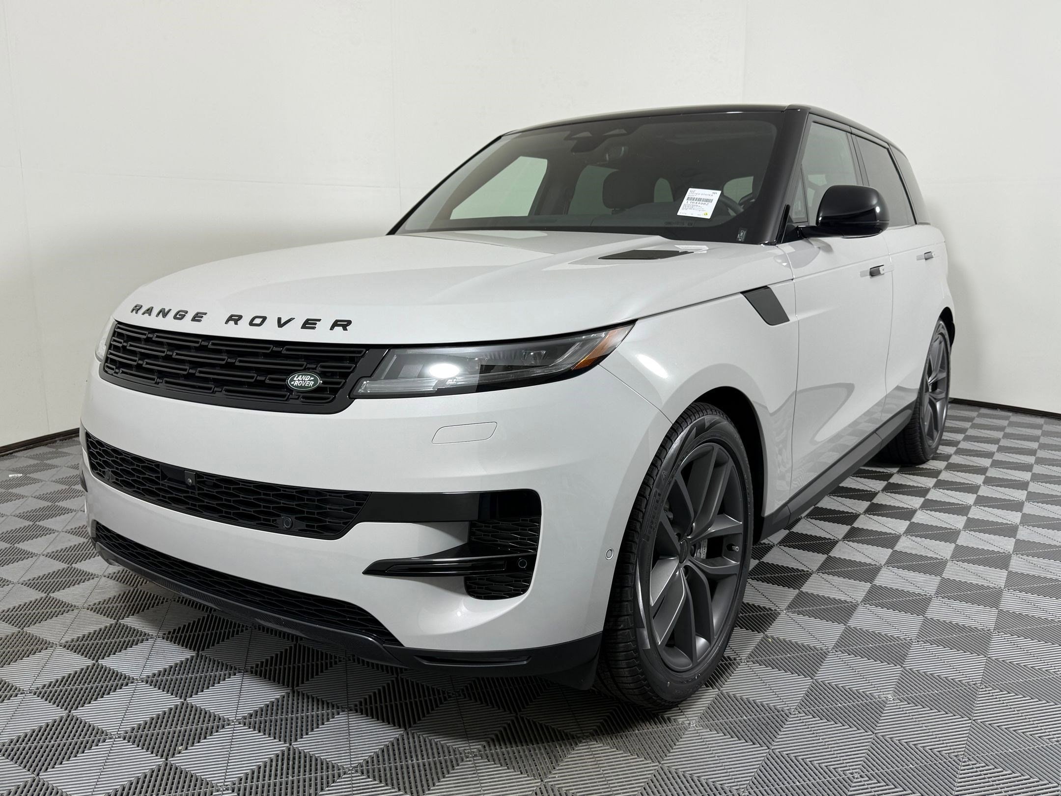 2026 Land Rover Range Rover Sport P360 SE MHEV's photo