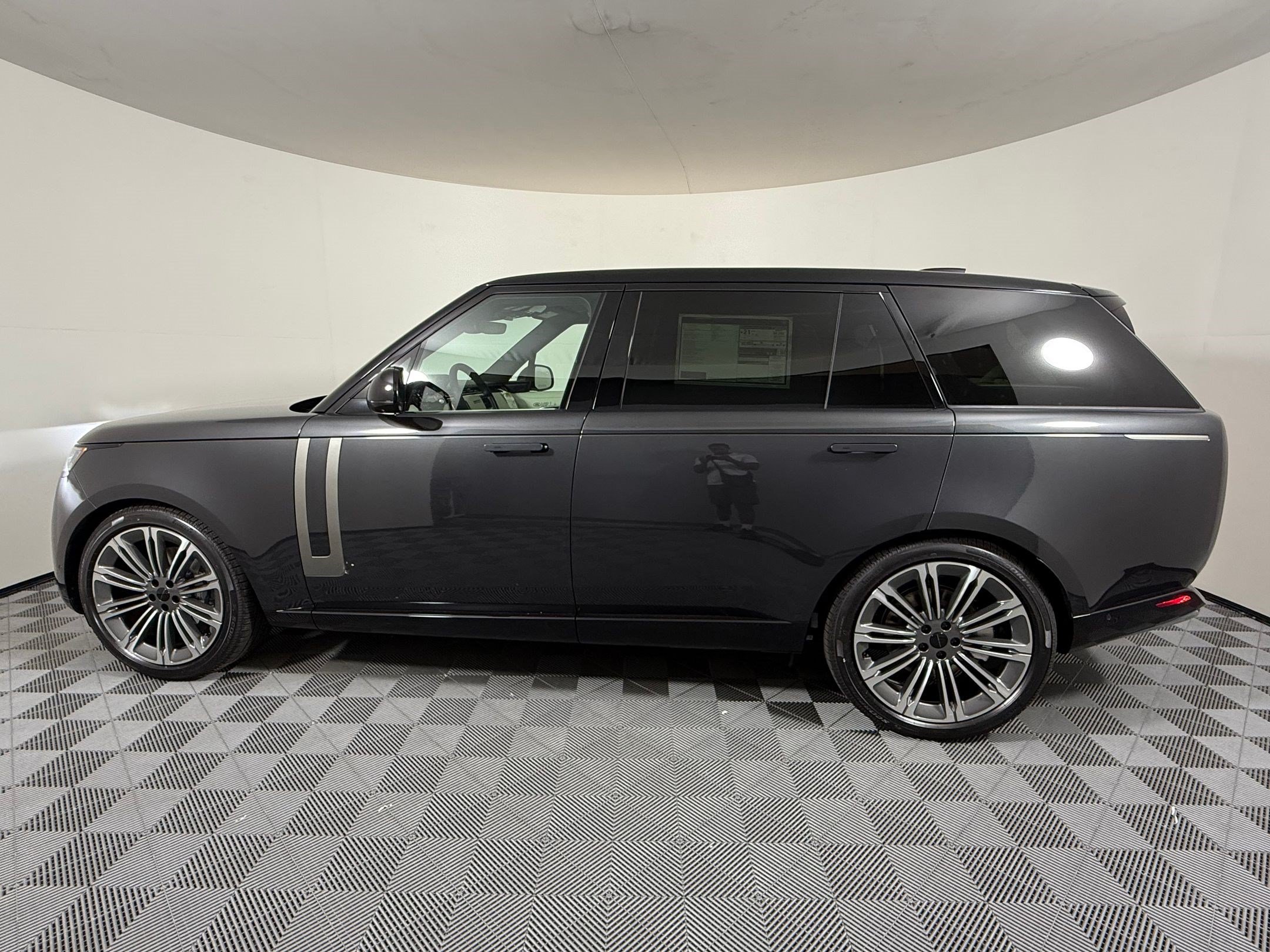 2026 Land Rover Range Rover SE 7 Seats SUV
