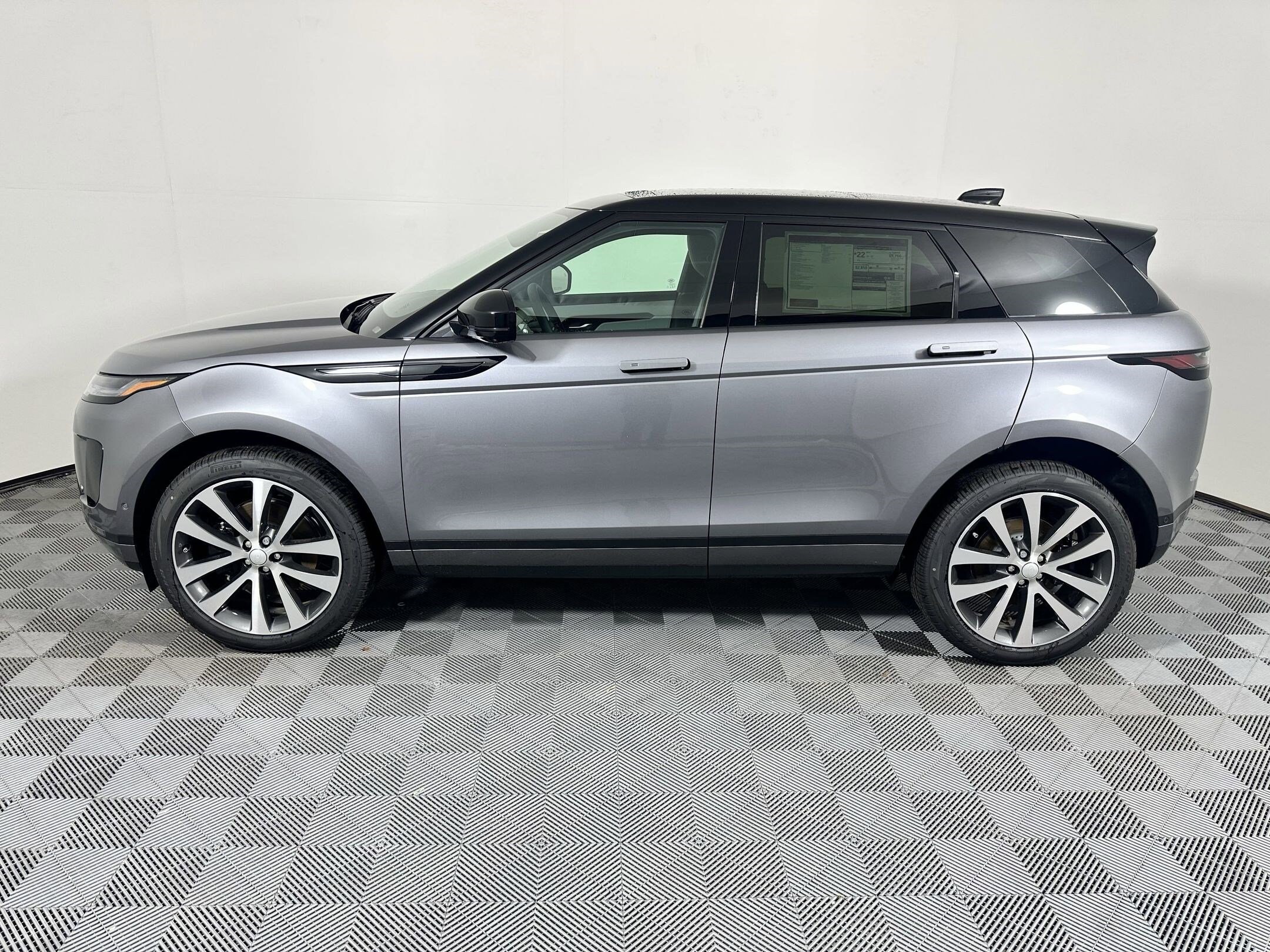 2026 Land Rover Range Rover Evoque S photo 2