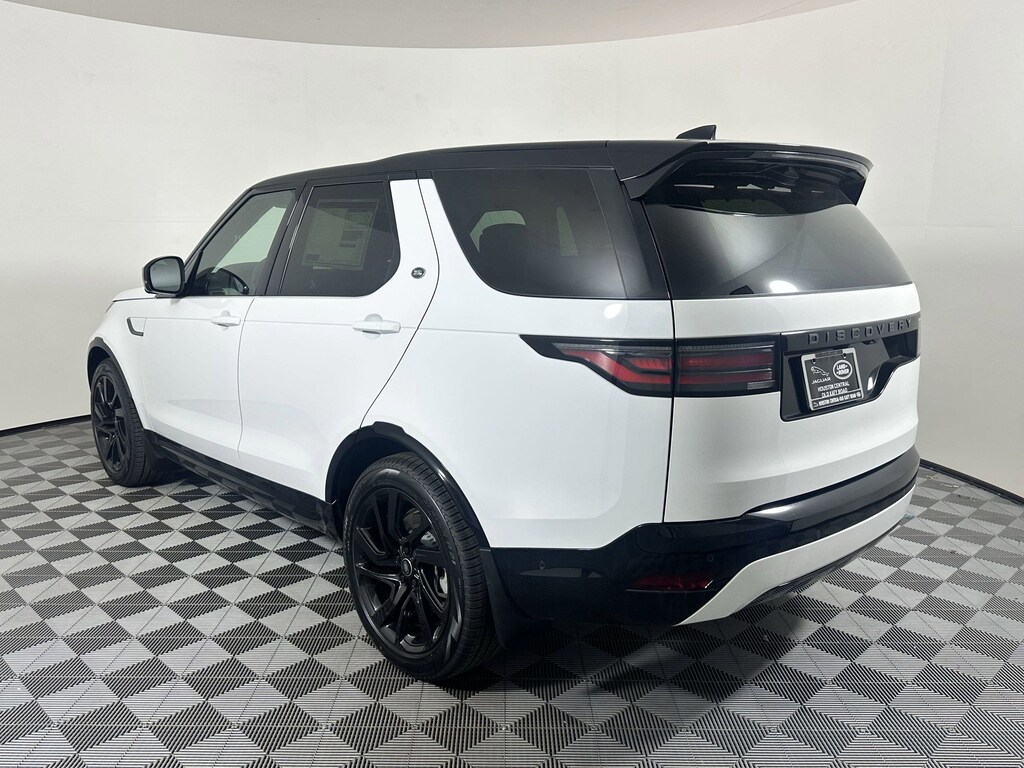 New 2025 Land Rover Discovery Dynamic SE SUV