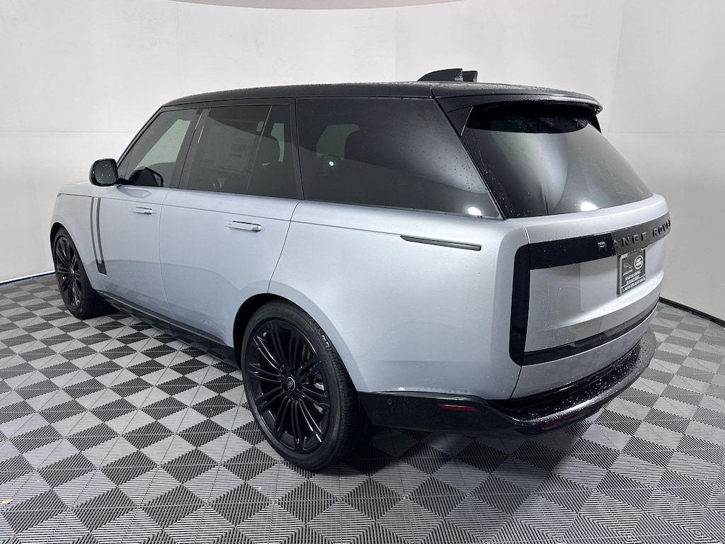 New 2025 Land Rover Range Rover SE SUV