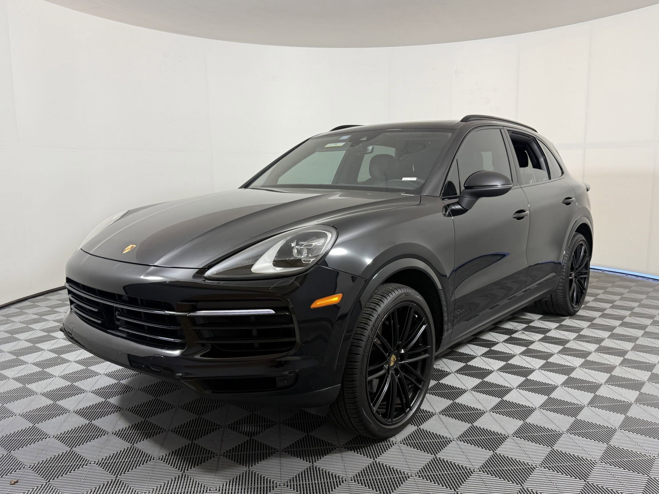2019 Porsche Cayenne Base's photo