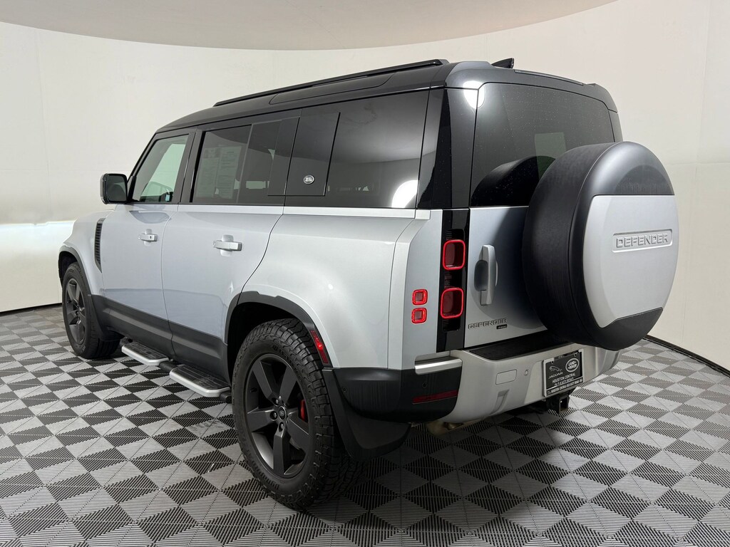 Used 2022 Land Rover Defender SE SUV