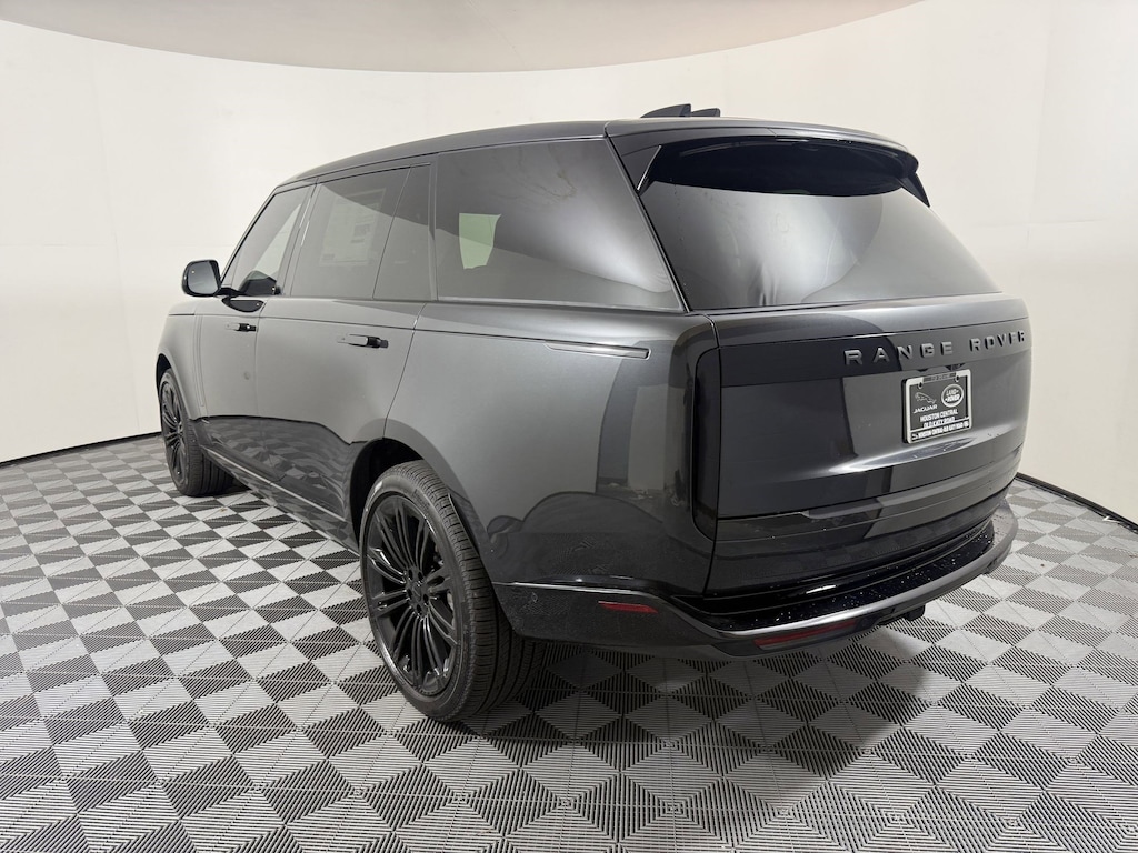 New 2026 Land Rover Range Rover SE SUV