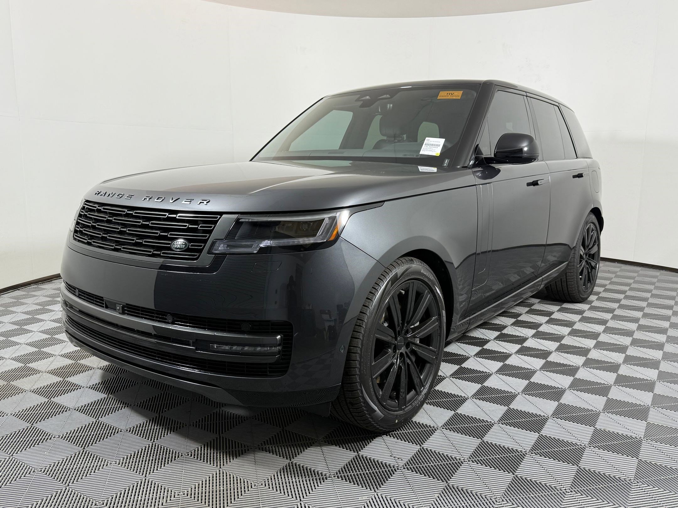 2026 Land Rover Range Rover 3.0 PHEV SE SWB's photo