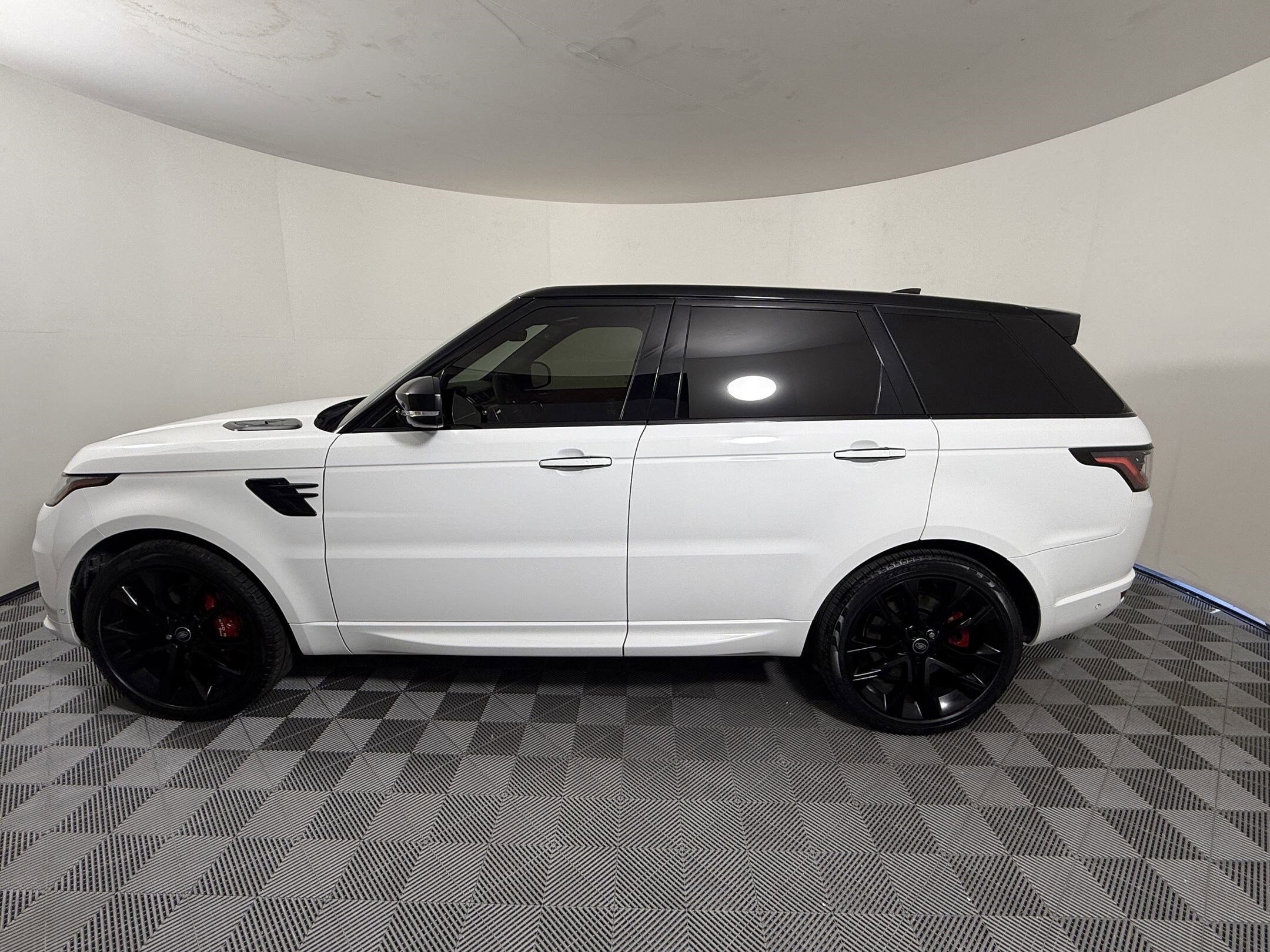 2022 Land Rover Range Rover Sport HST photo 2