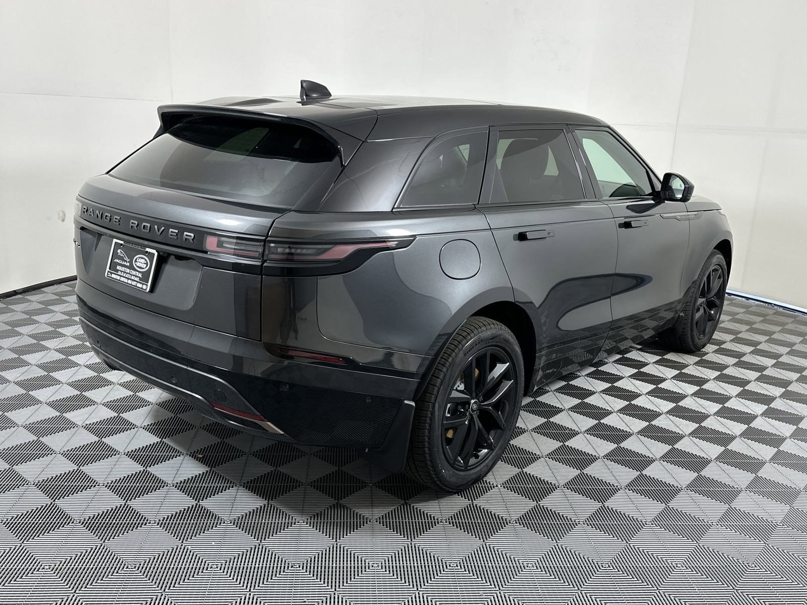 2025 Land Rover Range Rover Velar SE photo 2