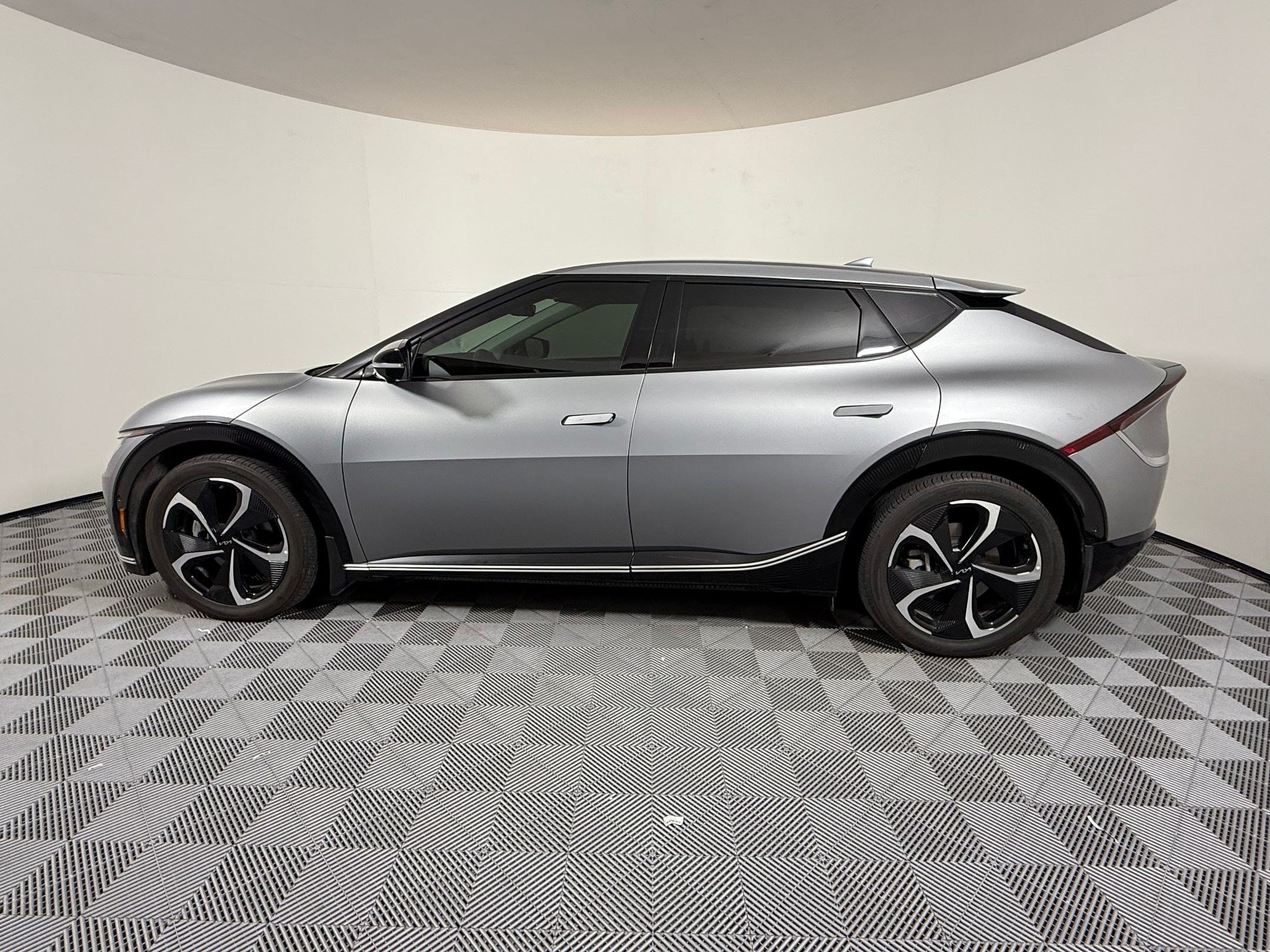 Used 2022 Kia EV6 GT-Line with VIN KNDC3DLC2N5028393 for sale in Houston, TX