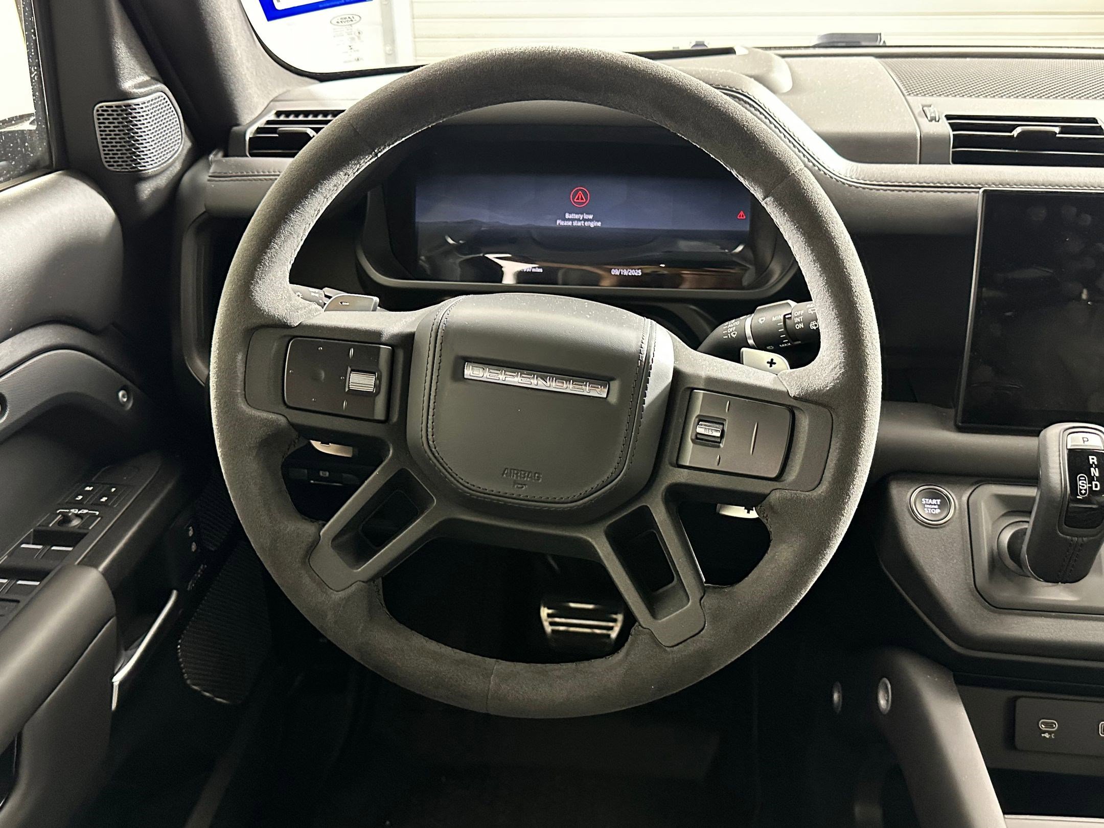 2023 Land Rover Defender Carpathian Edition photo 4