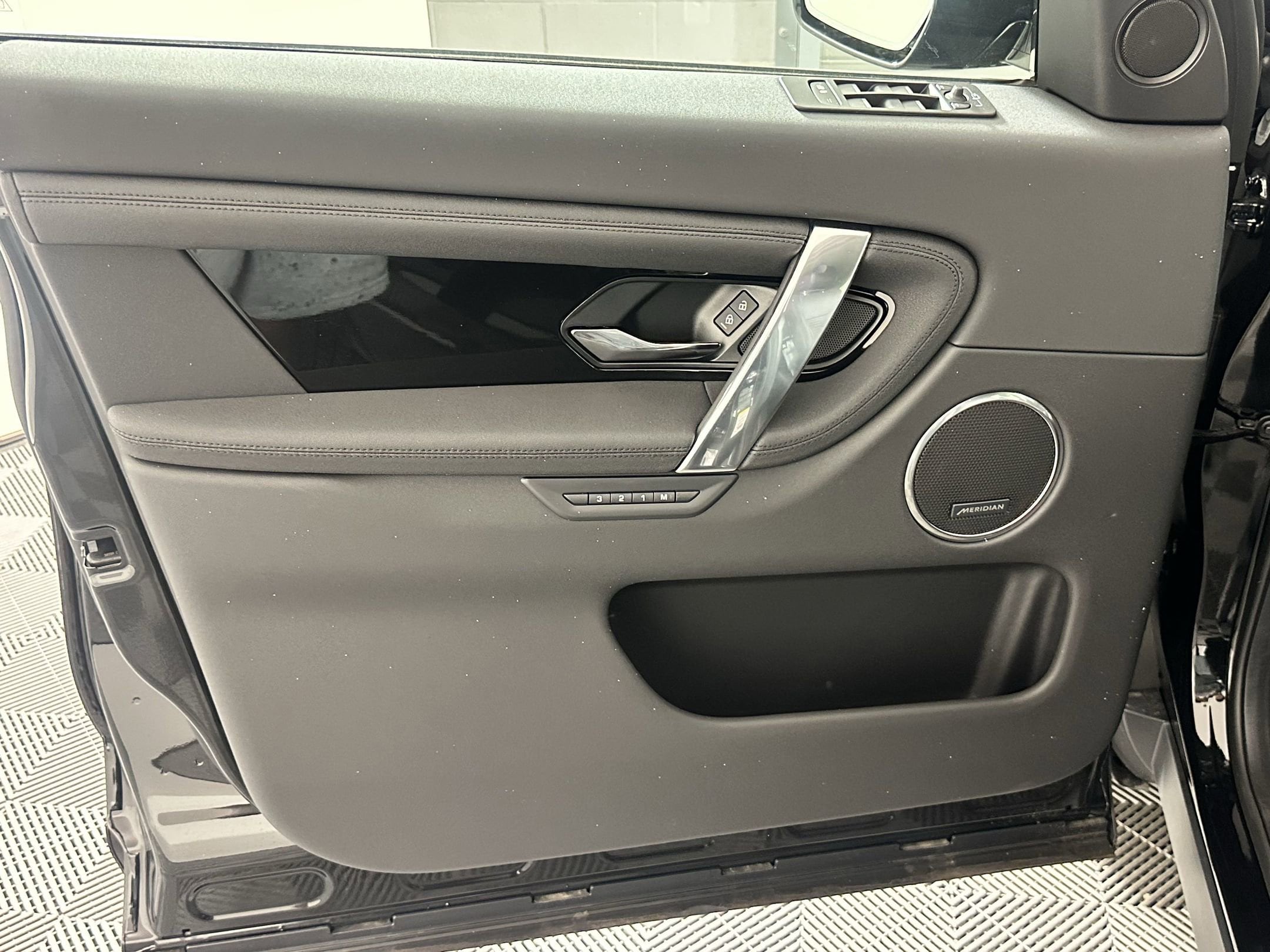2025 Land Rover Discovery Sport S - Photo 19