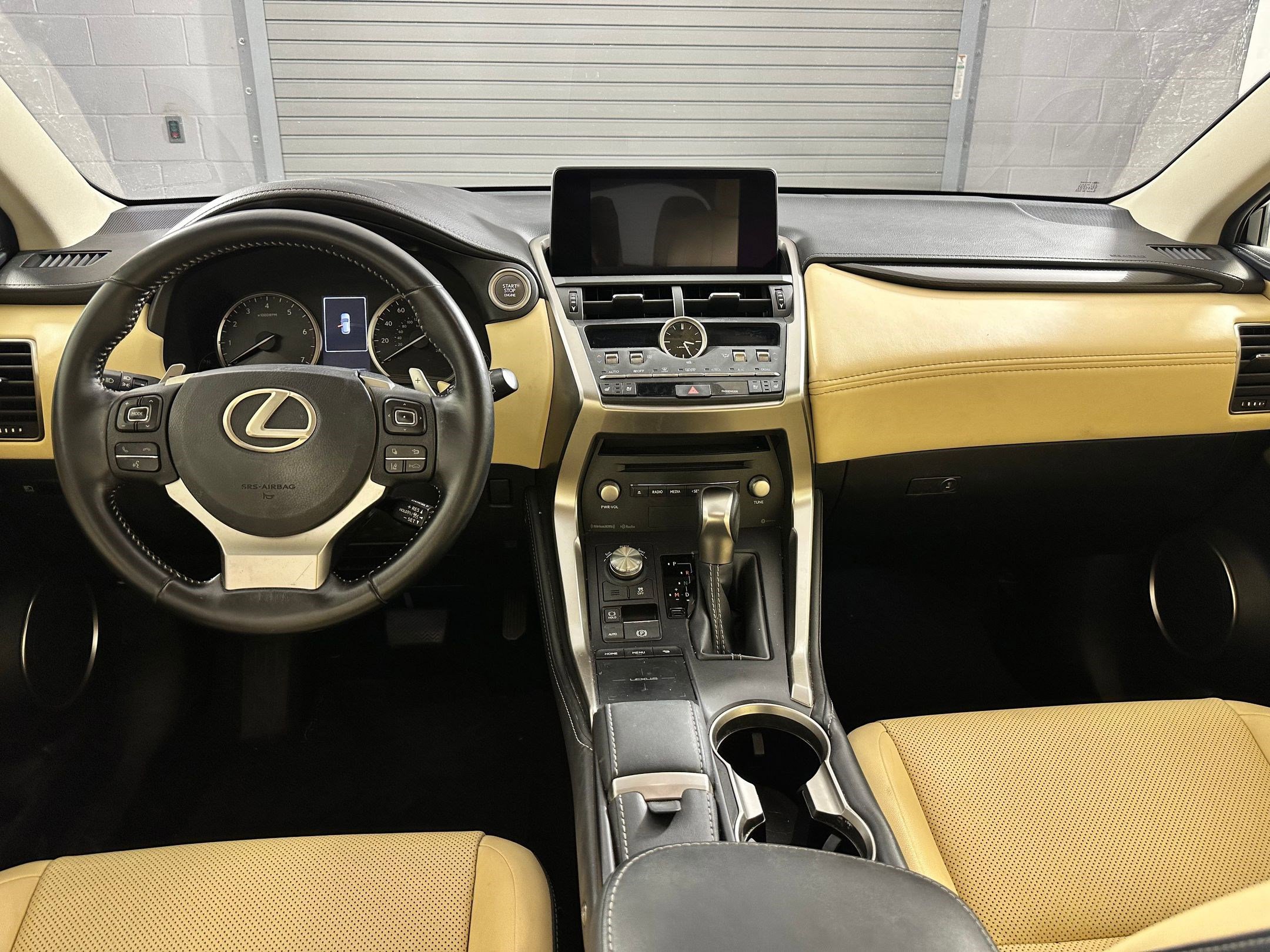 2019 Lexus NX 300 Luxury photo 4