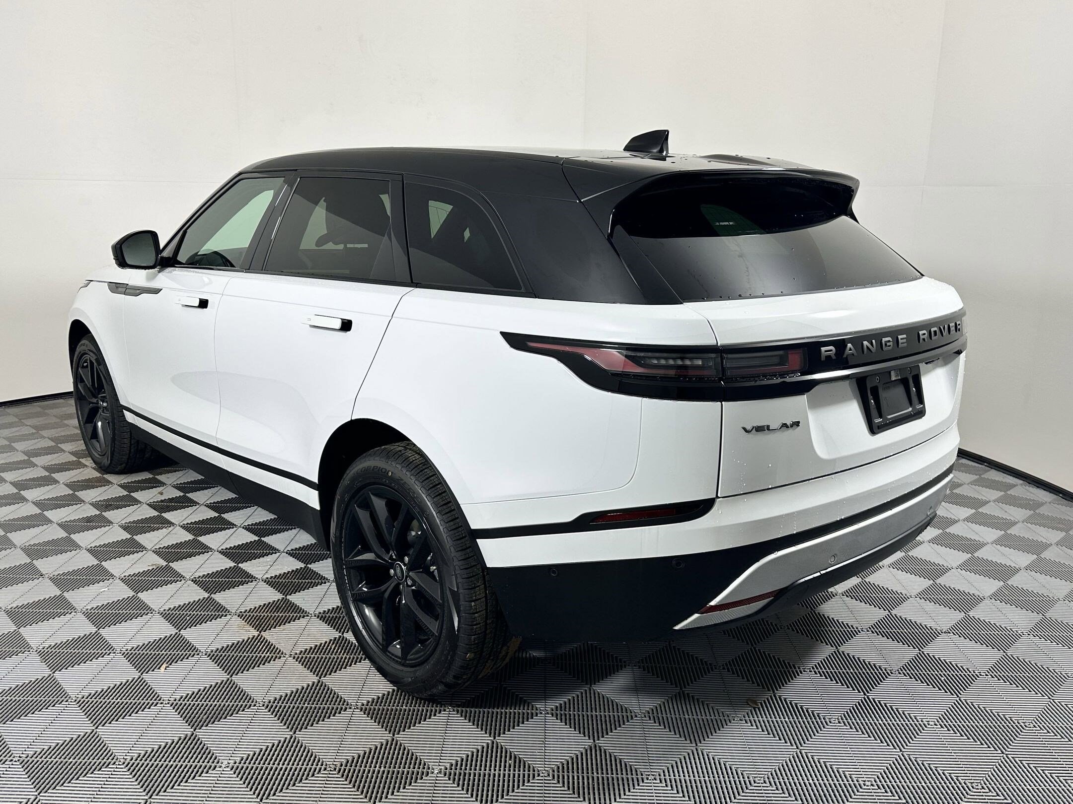 2026 Land Rover Range Rover Velar S photo 2