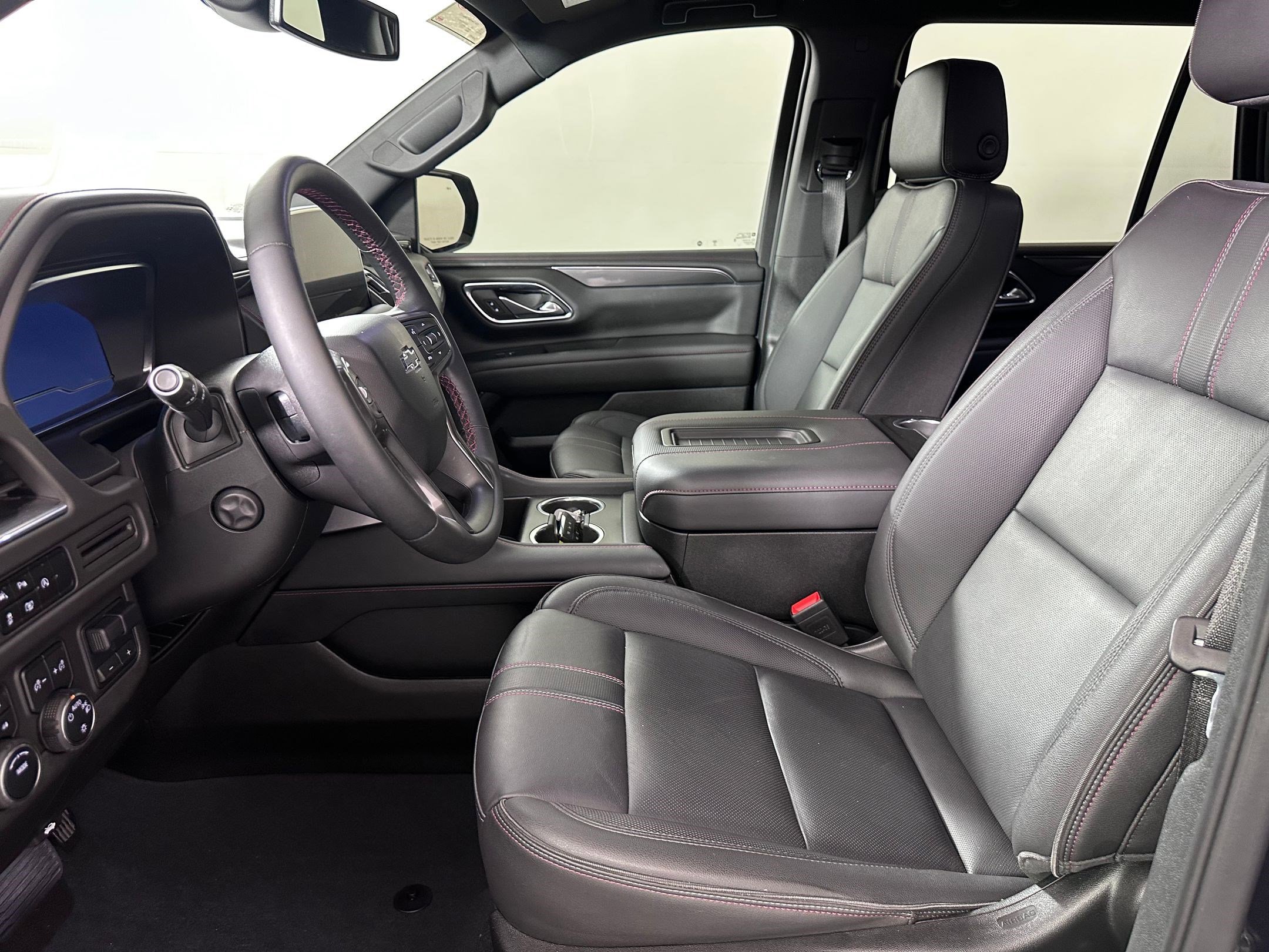 2024 Chevrolet Tahoe RST photo 3