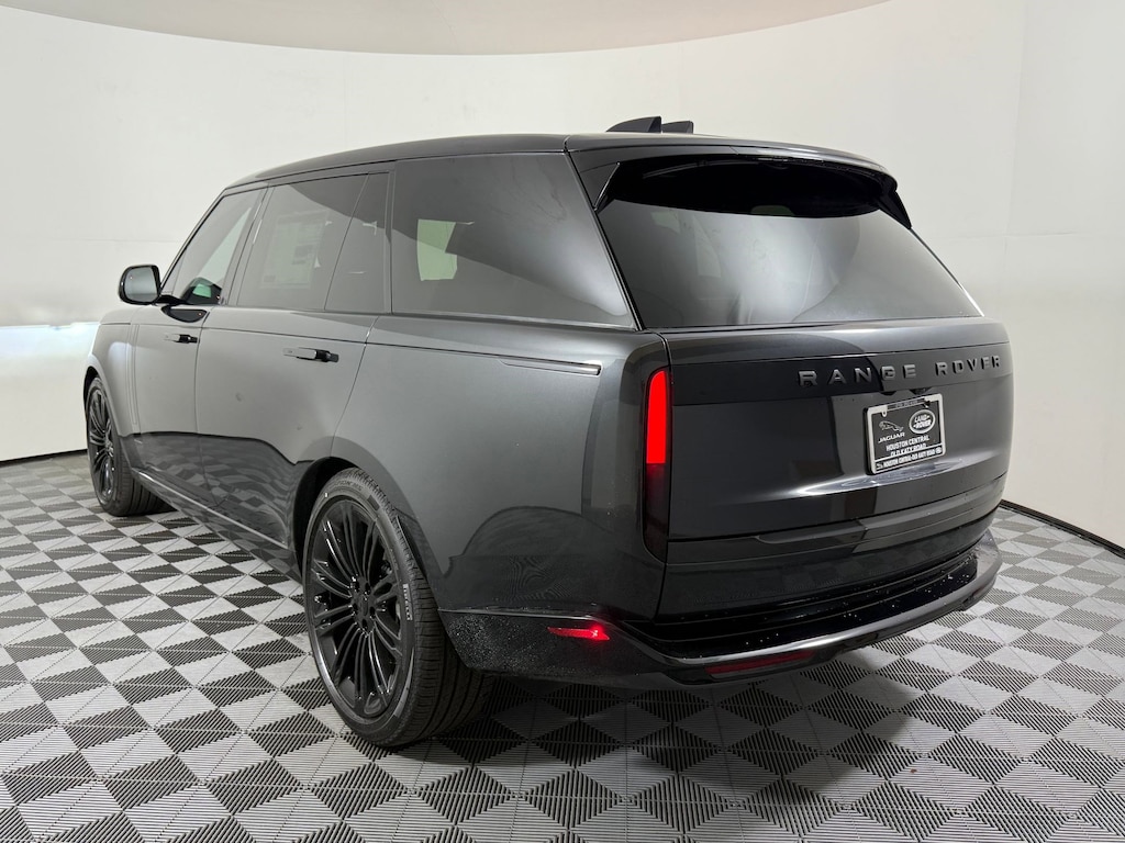 New 2026 Land Rover Range Rover SE LWB 7-Seats / V8 SUV