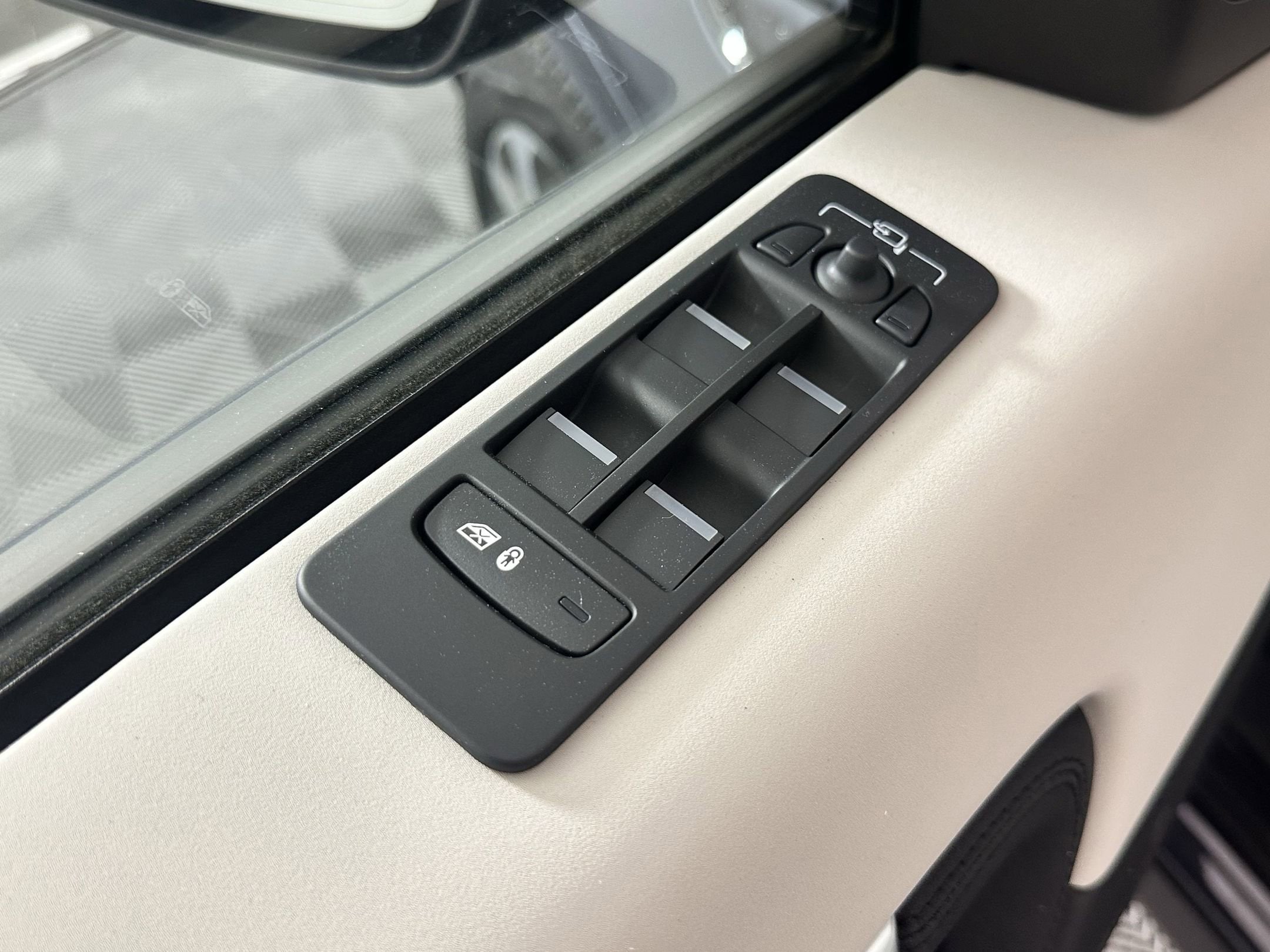 2025 Land Rover Discovery Sport S - Photo 21
