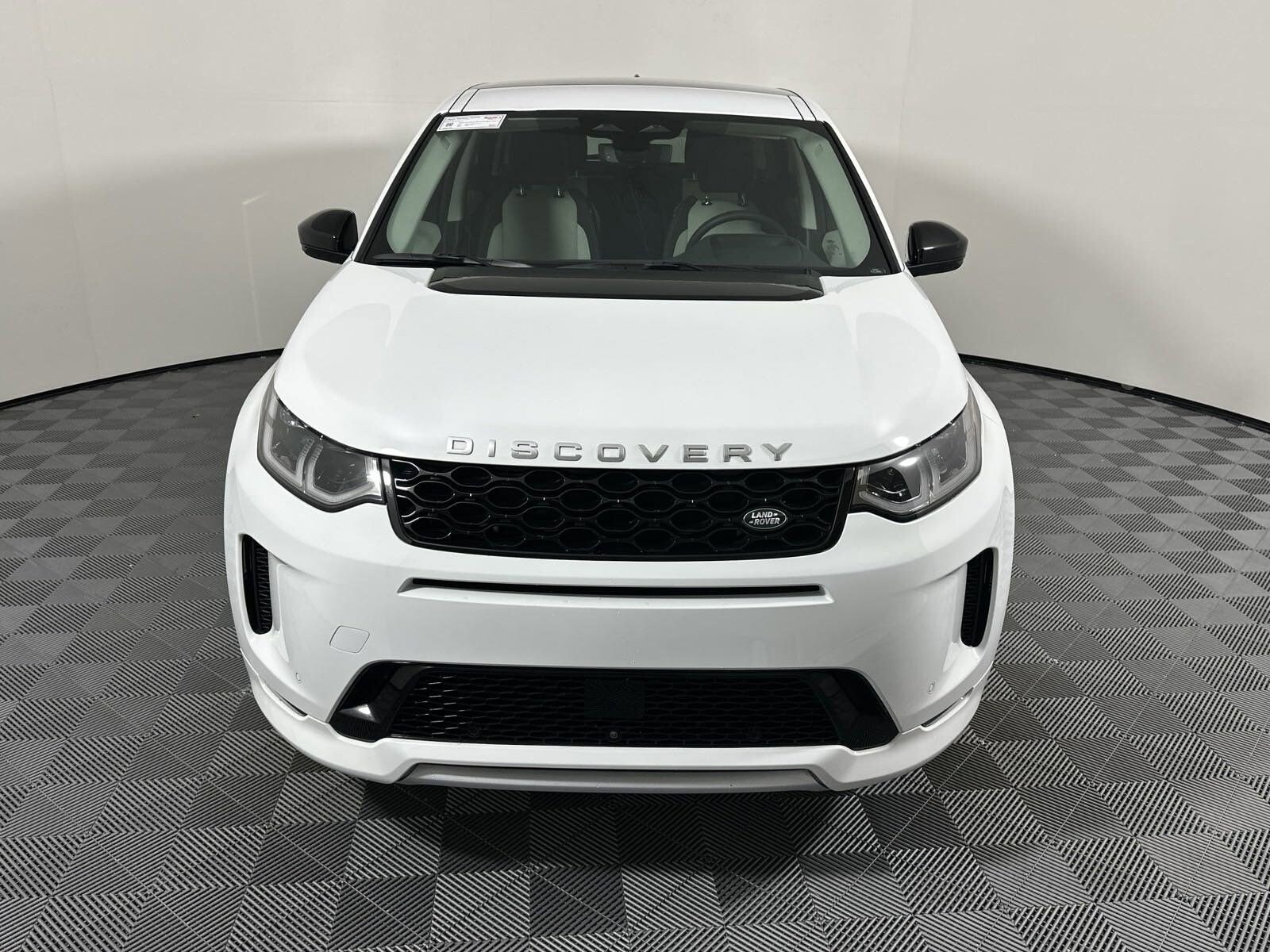 2024 Land Rover Discovery Sport S photo 2