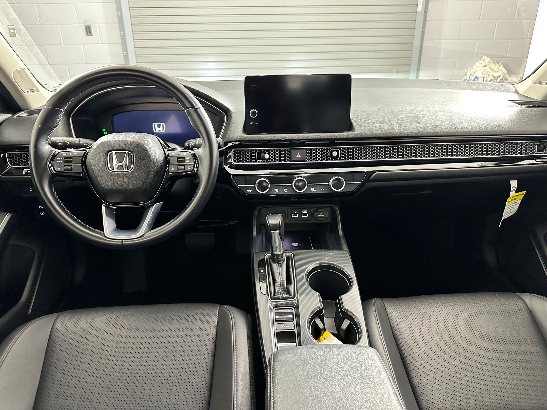 2023 Honda Civic Touring photo 3