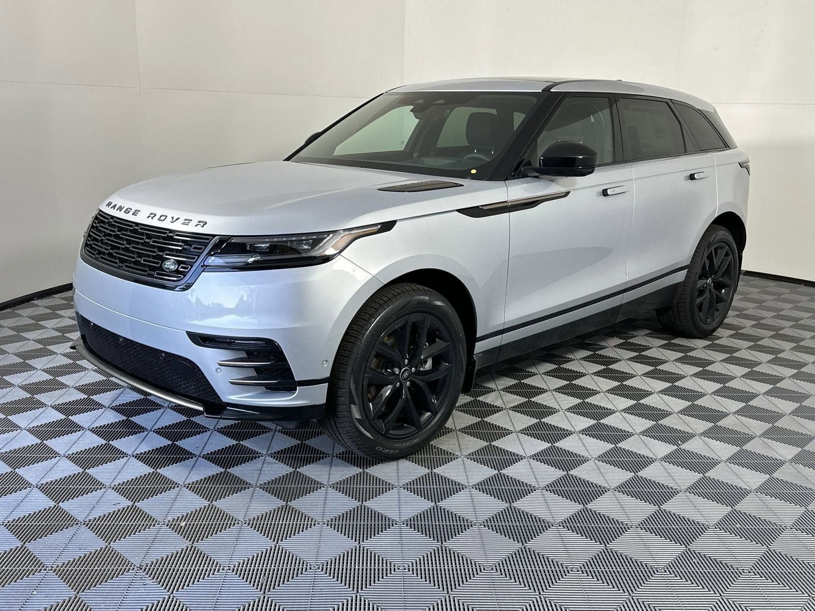 2025 Land Rover Range Rover Velar Dynamic SE's photo