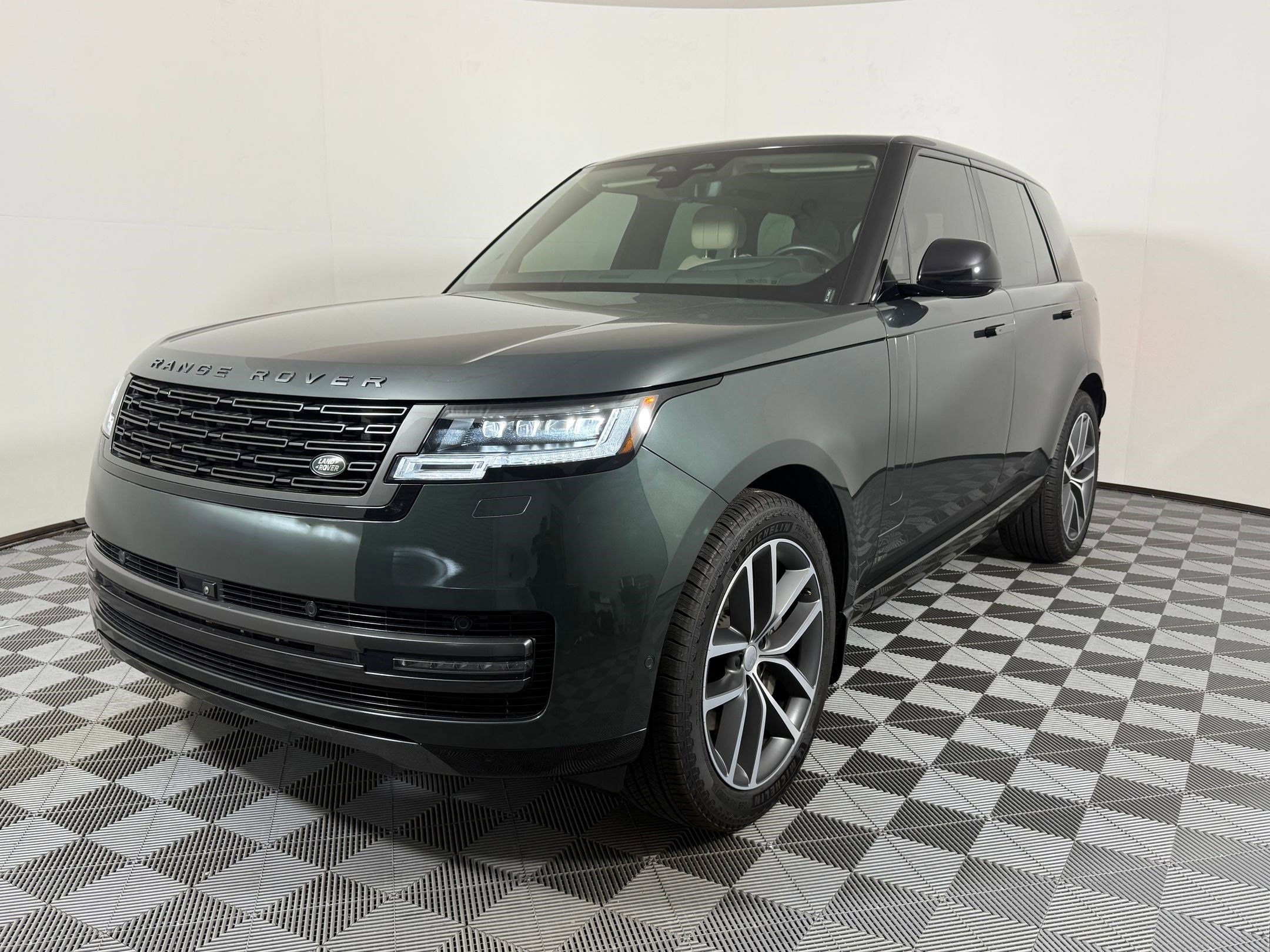 2024 Land Rover Range Rover 3.0 SE SWB's photo