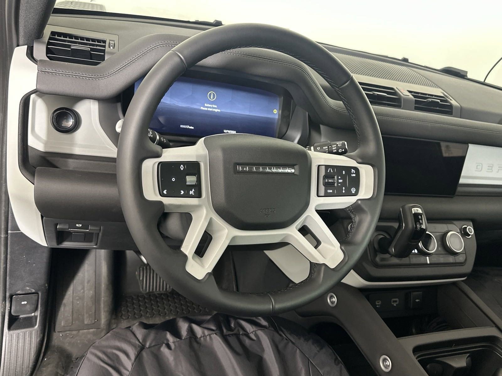 2024 Land Rover Defender 110 S photo 4