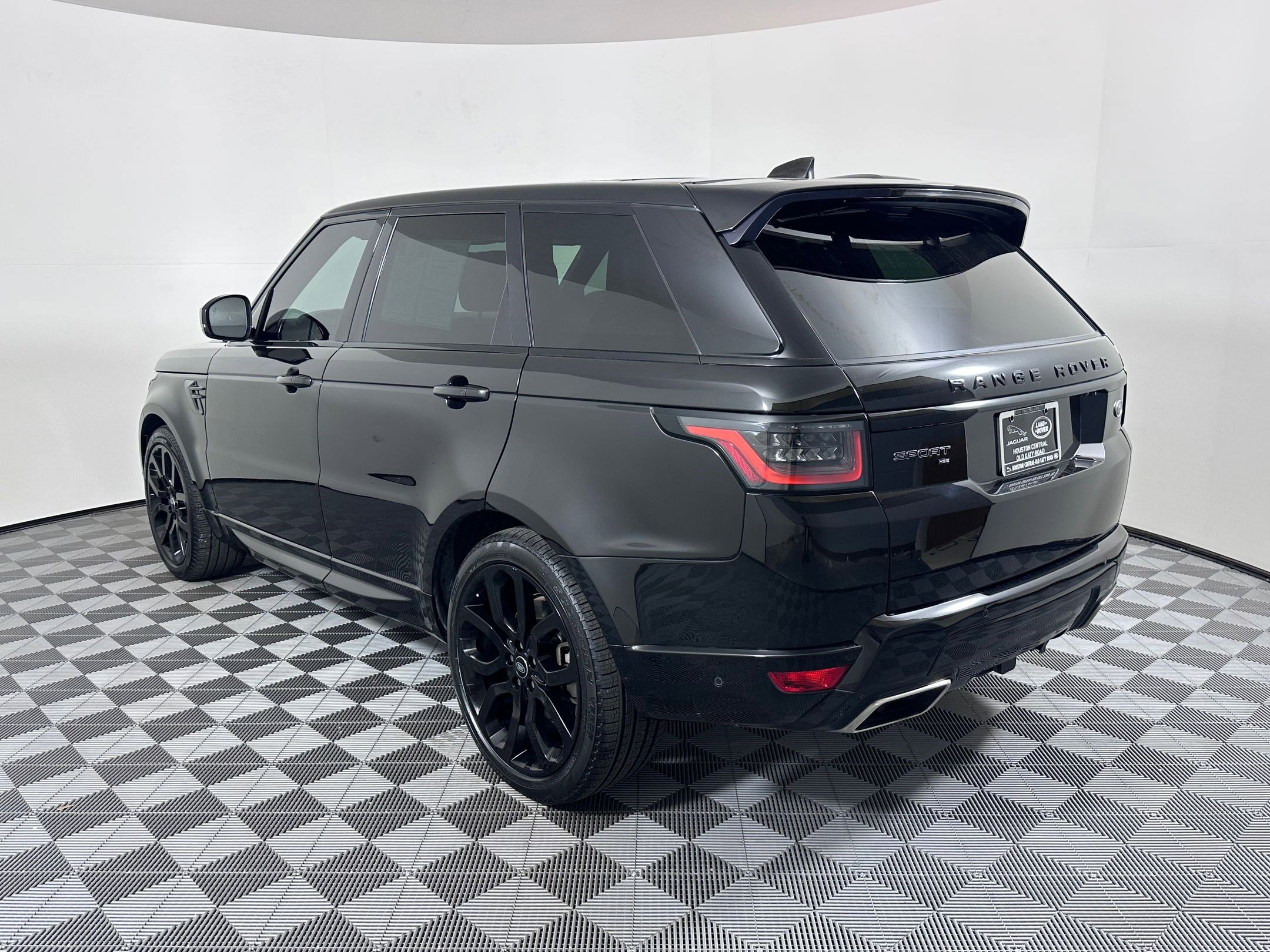 2022 Land Rover Range Rover Sport HSE Silver Edition photo 2