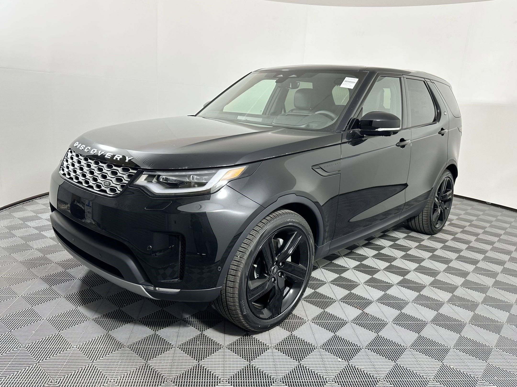 2025 Land Rover Discovery S