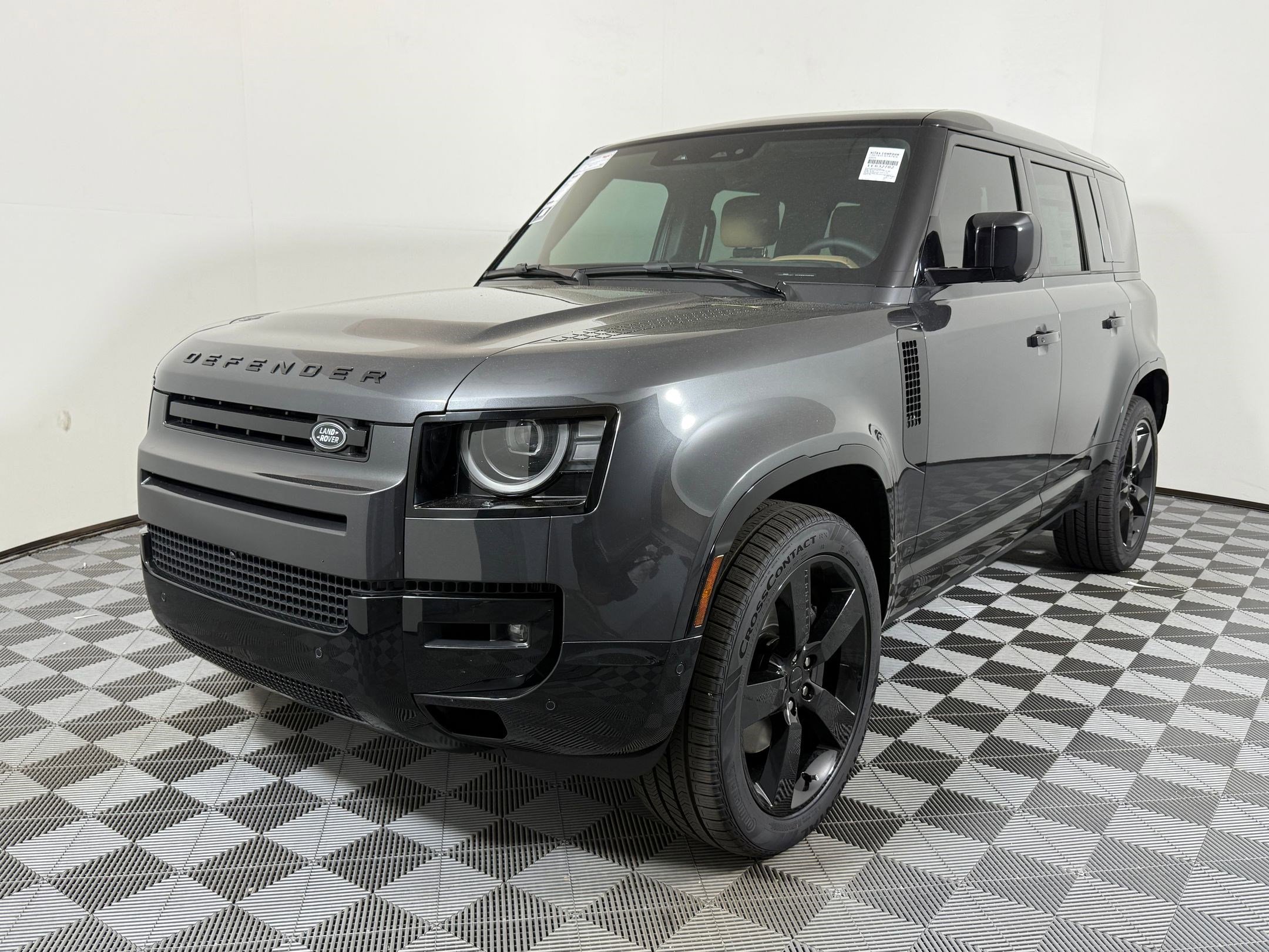 2026 Land Rover Defender 110 X-Dynamic SE P500's photo
