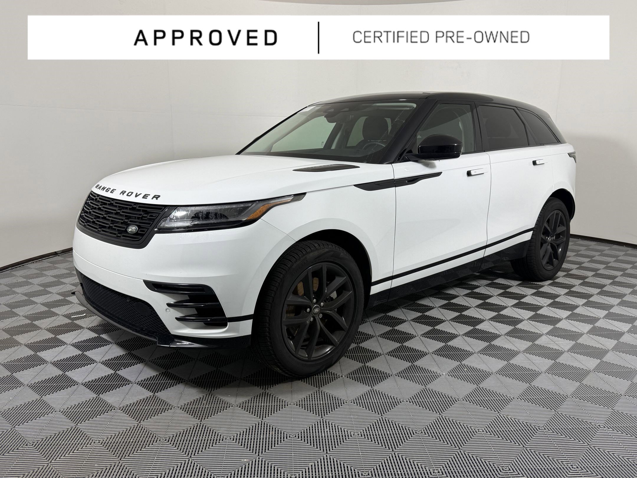 2025 Land Rover Range Rover Velar Dynamic SE