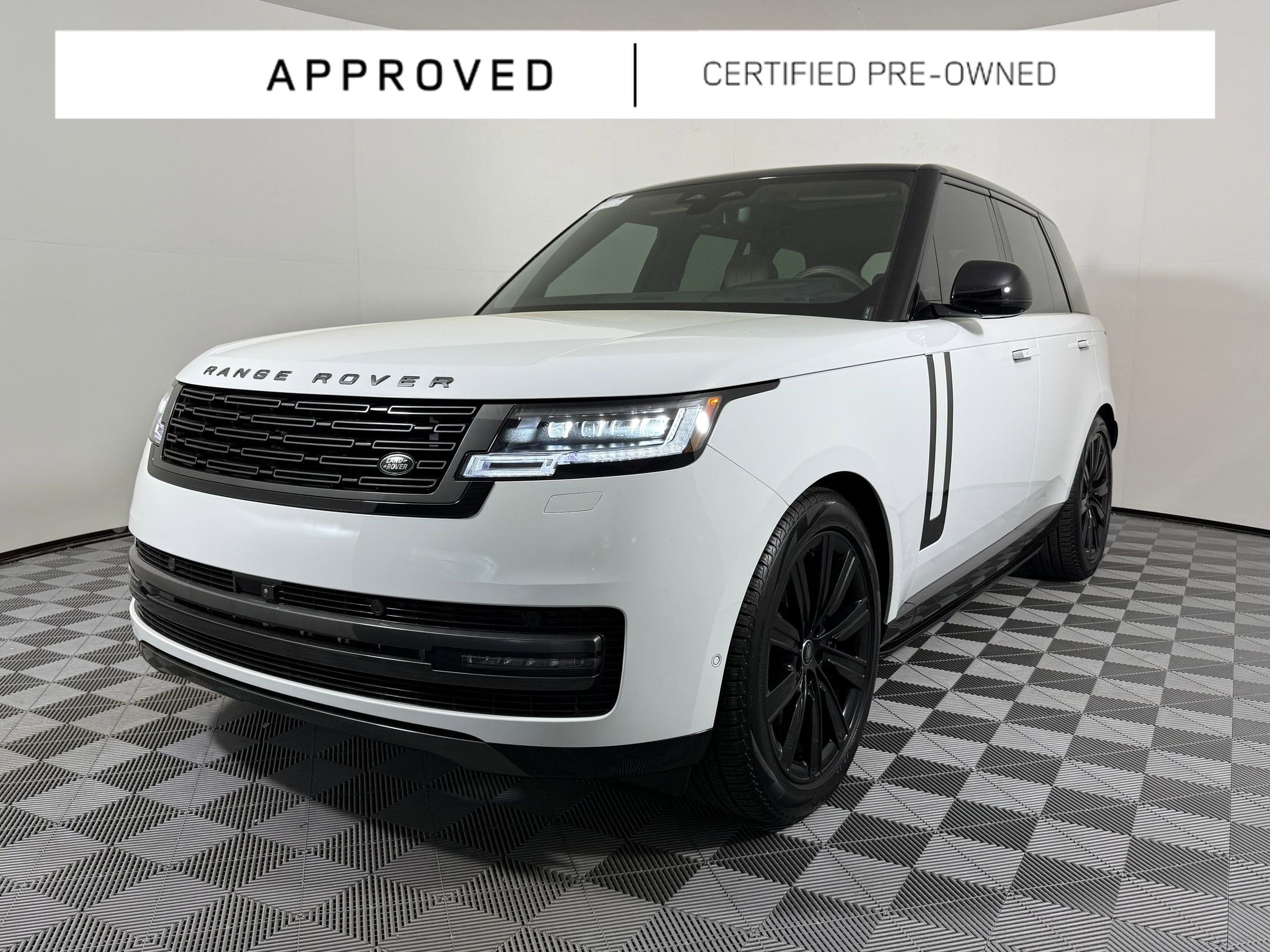 2025 Land Rover Range Rover SE