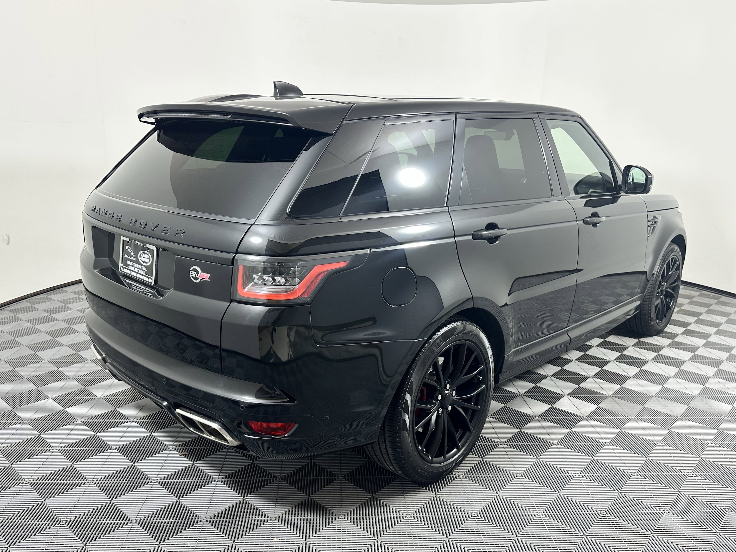 Used 2019 Land Rover Range Rover Sport SVR with VIN SALWZ2SE4KA833083 for sale in Houston, TX
