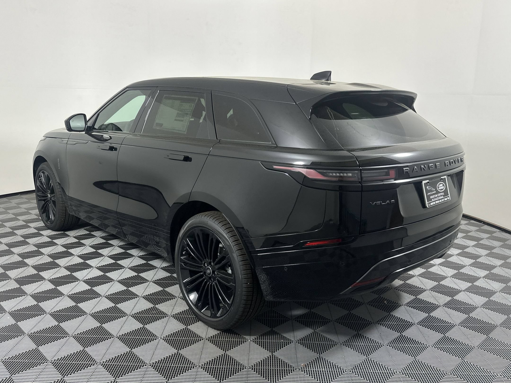 Range Rover Velar Dynamic SE SUV