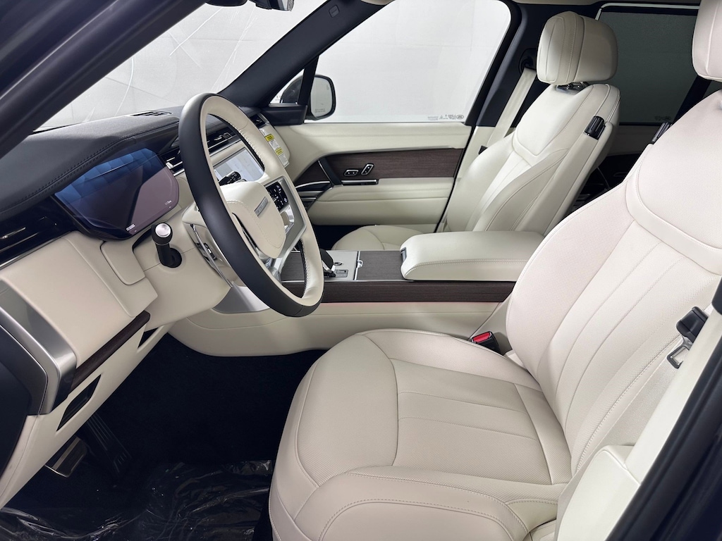 New 2025 Land Rover Range Rover SE 530PS SUV