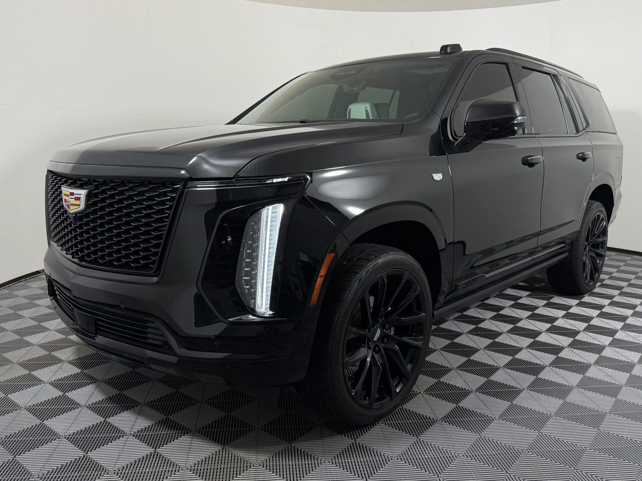Pre-Owned 2025 CADILLAC Escalade 4WD Sport Platinum