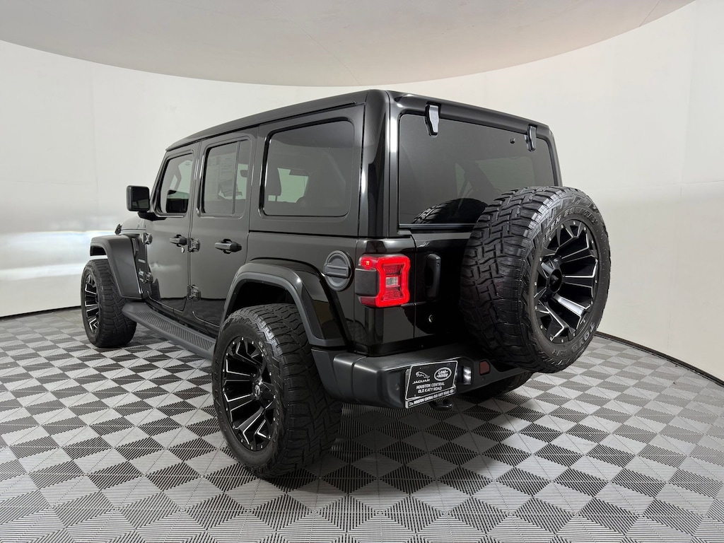 Used 2018 Jeep Wrangler Sahara SUV