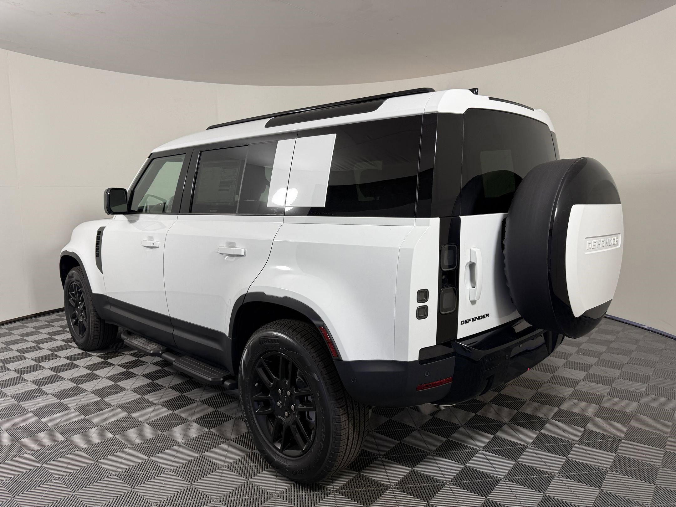 2026 Land Rover Defender 110 S photo 3